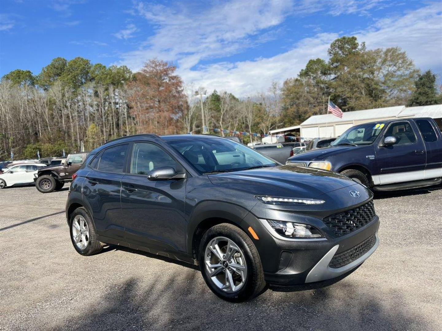 2023 Grey /Grey Hyundai Kona (KM8K62AB5PU) with an 2.0l I-4 MPI Dohc 2.0l engine, Automatic transmission, located at 745 East Steele Rd., West Columbia, SC, 29170, (803) 755-9148, 33.927212, -81.148483 - Special Internet Price! 2023 Hyundai Kona with Bluetooth, Backup Camera, Cruise Control, Keyless Entry, Air Condition, Cloth interior, Seats 5, Powered driver seat, Plus more! - Photo#3