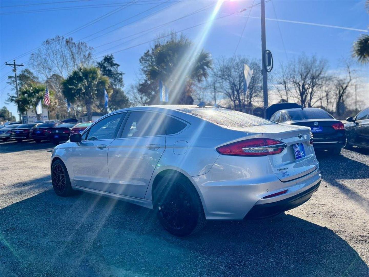 2019 Silver /Black Ford Fusion (3FA6P0CD6KR) with an 1.5l I-4 DI Dohc Ecoboost engine, Automatic transmission, located at 745 East Steele Rd., West Columbia, SC, 29170, (803) 755-9148, 33.927212, -81.148483 - Special Internet Price! 2019 Ford Fusion with Bluetooth, Navigation, Backup Camera, Cruise Control, Sunroof, Remote Keyless Entry, Push To Start, Leather Interior, Heated Front Seats, Powered Front Seats, Rear 60-40 Folding Bench Seat, Powered Door Locks, Powered Windows, Plus More! - Photo#1