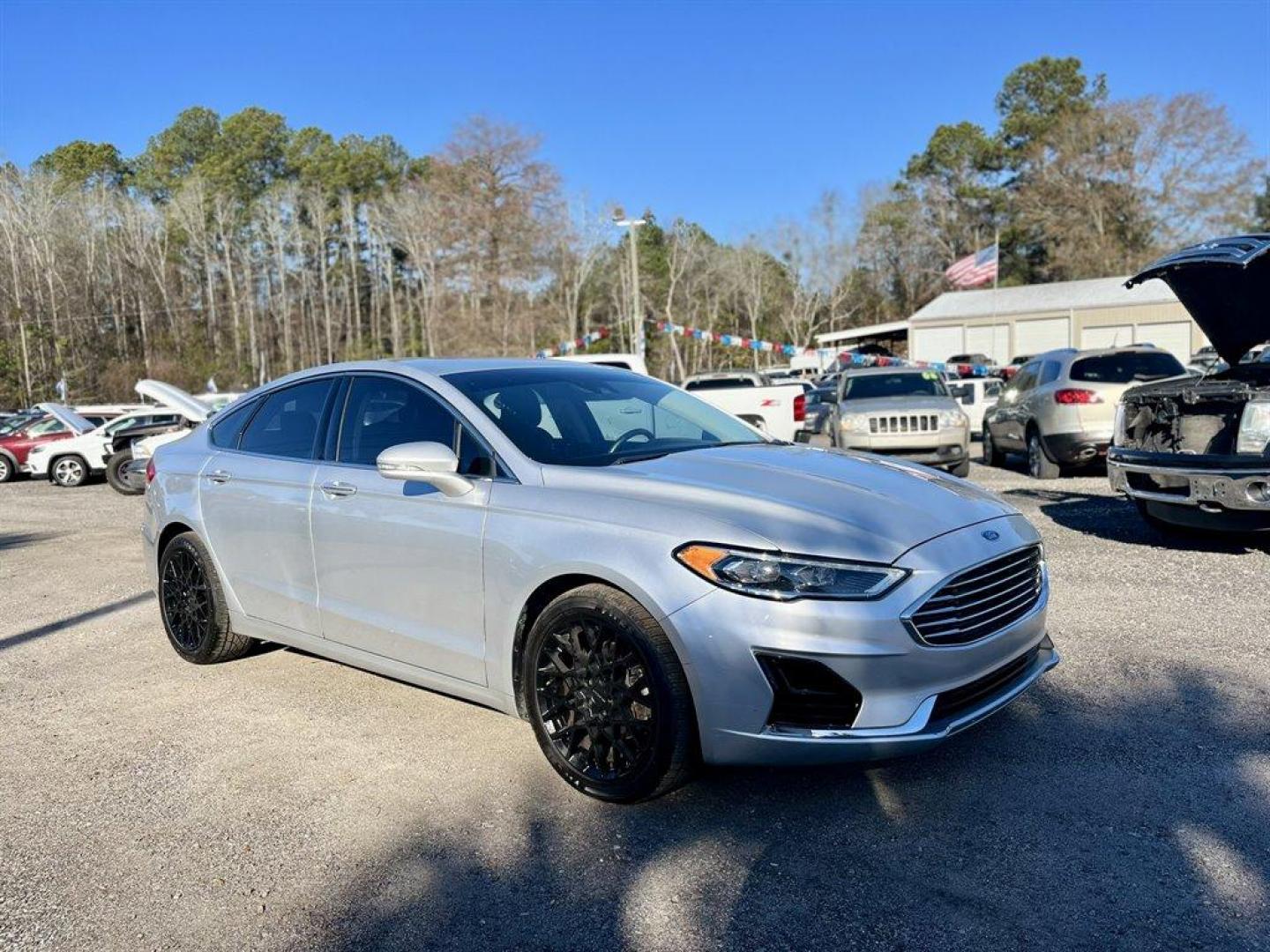 2019 Silver /Black Ford Fusion (3FA6P0CD6KR) with an 1.5l I-4 DI Dohc Ecoboost engine, Automatic transmission, located at 745 East Steele Rd., West Columbia, SC, 29170, (803) 755-9148, 33.927212, -81.148483 - Special Internet Price! 2019 Ford Fusion with Bluetooth, Navigation, Backup Camera, Cruise Control, Sunroof, Remote Keyless Entry, Push To Start, Leather Interior, Heated Front Seats, Powered Front Seats, Rear 60-40 Folding Bench Seat, Powered Door Locks, Powered Windows, Plus More! - Photo#3