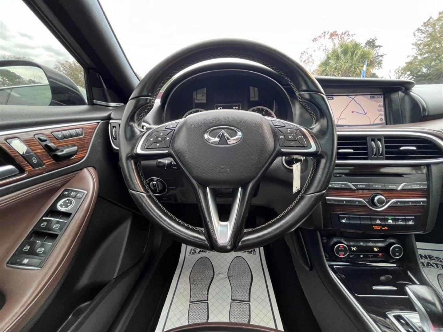 2017 Grey /Brown Infiniti QX30 (SJKCH5CR6HA) with an 2.0l I-4 DI Dohc T/C 2.0l engine, Automatic transmission, located at 745 East Steele Rd., West Columbia, SC, 29170, (803) 755-9148, 33.927212, -81.148483 - Special Internet Price! 2017 Infiniti QX30 with Bluetooth, AM/FM/CD/HD/SAT Audio System, Push Button Start, Remote Keyless Entry, Cruise Control, Dual Zone Front Automatic Air Conditioning, Panoramic Sunroof, Memory Driver Seat Settings, Powered Front Seats, Leather Interior, Rear 60-40 Folding Benc - Photo#6