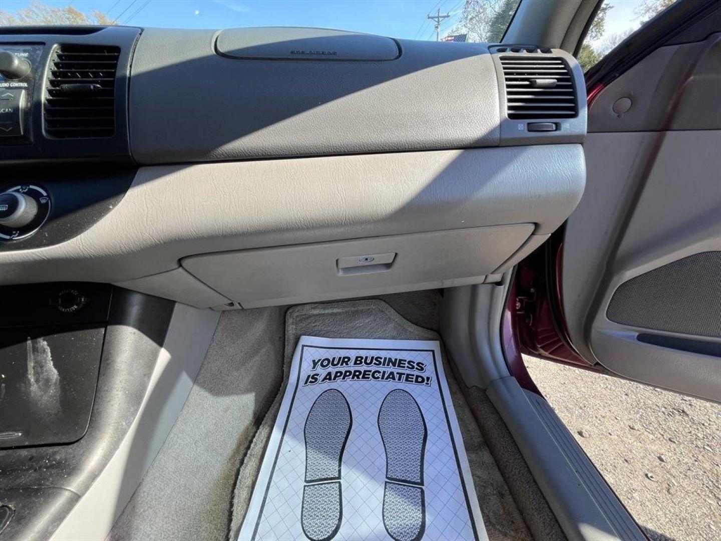 2005 Maroon /Grey Toyota Camry (4T1BE32K55U) with an 2.4l I-4 SFI Dohc 2.4l engine, Automatic transmission, located at 745 East Steele Rd., West Columbia, SC, 29170, (803) 755-9148, 33.927212, -81.148483 - Special Internet Price! 2005 Toyota Camry with AM/FM stereo, CD player, Cruise control, Remote keyless entry, Sunroof, Cloth seat trim, Powered driver seat, Rear 60/40 split fold-down seat, Powered windows, Powered door locks, Plus more! - Photo#20