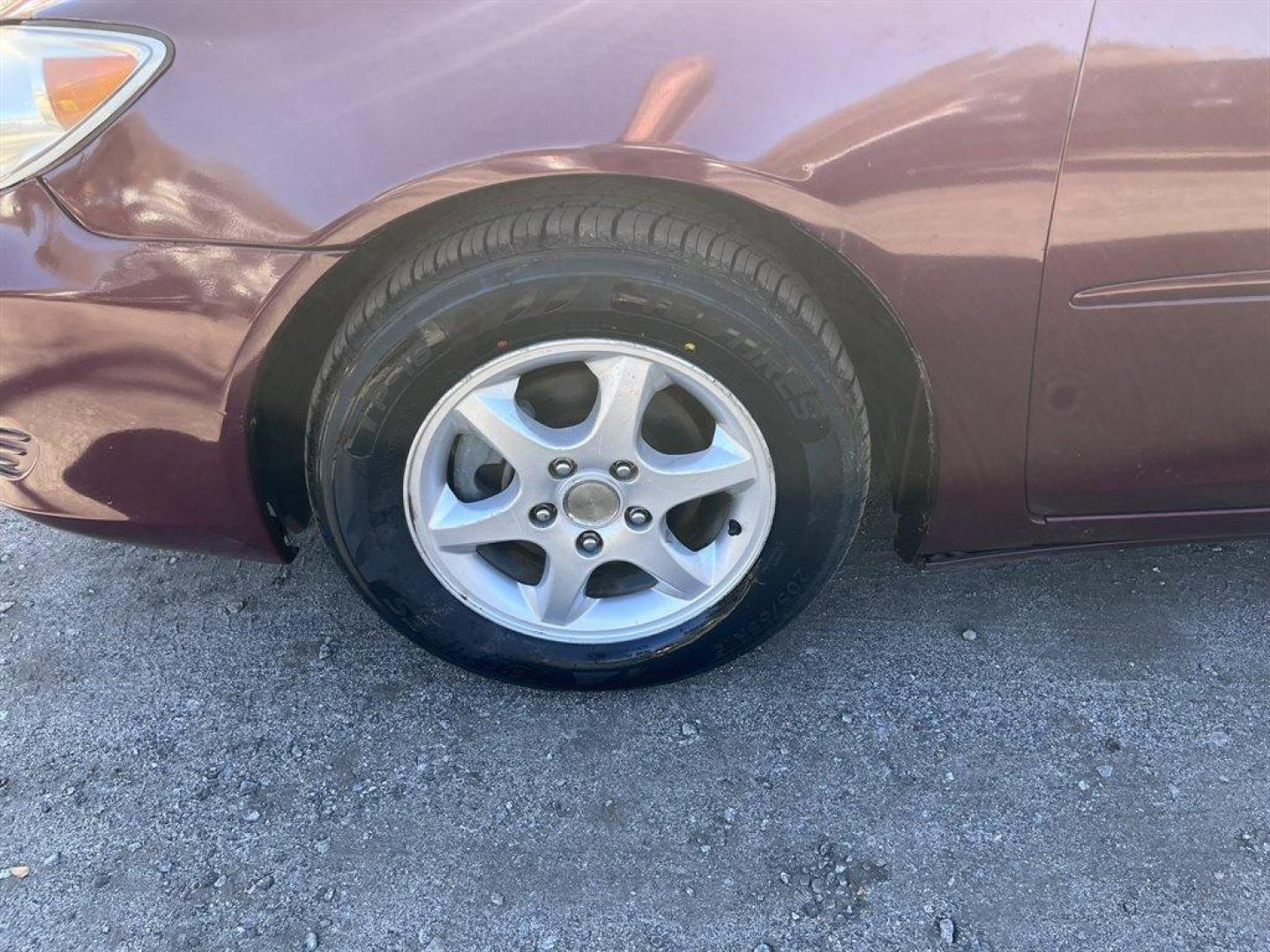 2005 Maroon /Grey Toyota Camry (4T1BE32K55U) with an 2.4l I-4 SFI Dohc 2.4l engine, Automatic transmission, located at 745 East Steele Rd., West Columbia, SC, 29170, (803) 755-9148, 33.927212, -81.148483 - Special Internet Price! 2005 Toyota Camry with AM/FM stereo, CD player, Cruise control, Remote keyless entry, Sunroof, Cloth seat trim, Powered driver seat, Rear 60/40 split fold-down seat, Powered windows, Powered door locks, Plus more! - Photo#26