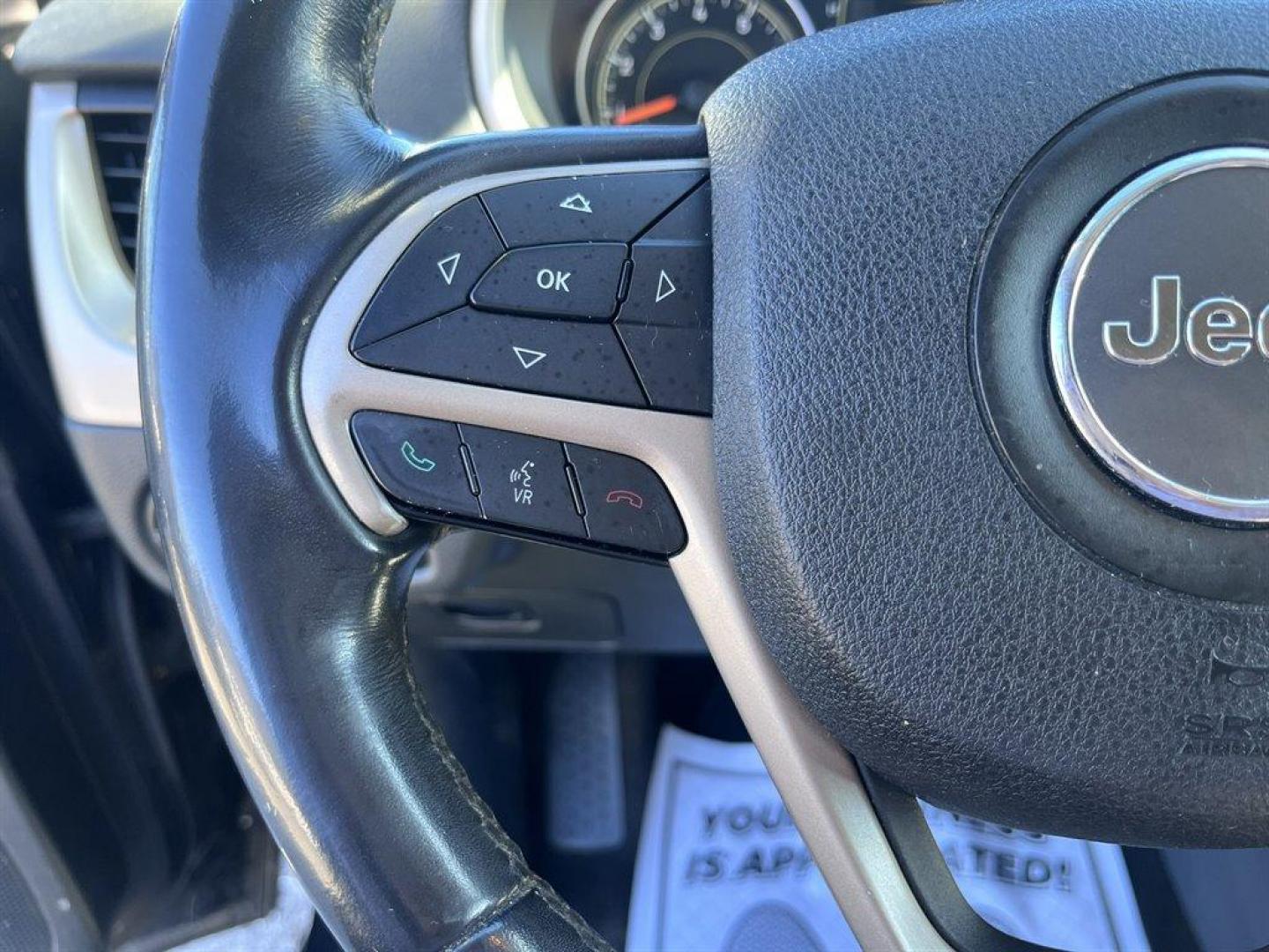 2015 Black /Black Jeep Cherokee (1C4PJMCS6FW) with an 3.2l V6 Smpi Dohc 3.2l engine, Automatic transmission, located at 745 East Steele Rd., West Columbia, SC, 29170, (803) 755-9148, 33.927212, -81.148483 - 2015 Jeep Cherokee Latitude with Bluetooth, Backup Camera, Cruise Control, Manual Air Conditioning, Remote Keyless Entry, Compass, Premium Cloth Bucket Seats, Rear 60-40 Folding Split-Bench, Cargo Area Concealed Storage, Powered Windows, Powered Door Locks, Plus More! - Photo#6