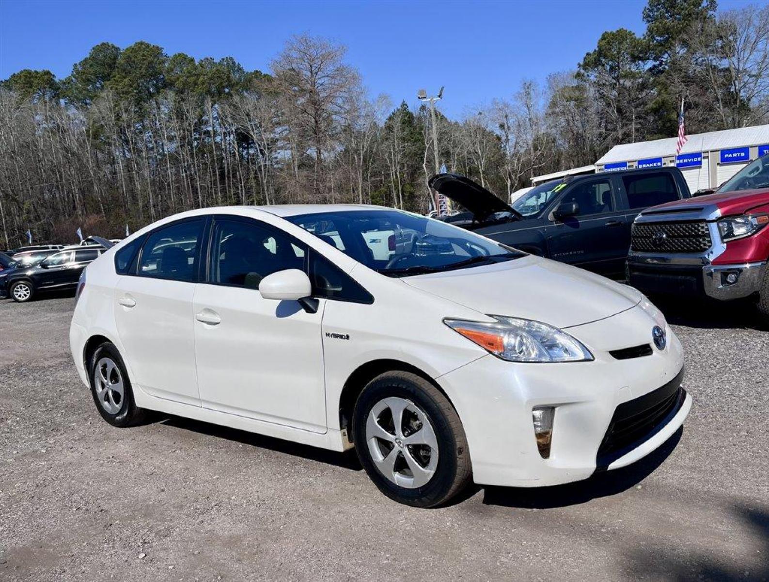 2013 White /Grey Toyota Prius (JTDKN3DU2D0) with an 1.8l I-4 EFI Dohc Hybrid engine, Automatic transmission, located at 745 East Steele Rd., West Columbia, SC, 29170, (803) 755-9148, 33.927212, -81.148483 - Special Internet Price! 2013 Toyota Prius with AM/FM radio, Cruise control, Keyless door entry, Push to start, Bucket front seats, Cloth interior, Powered windows, Powered door locks, Plus more! - Photo #3