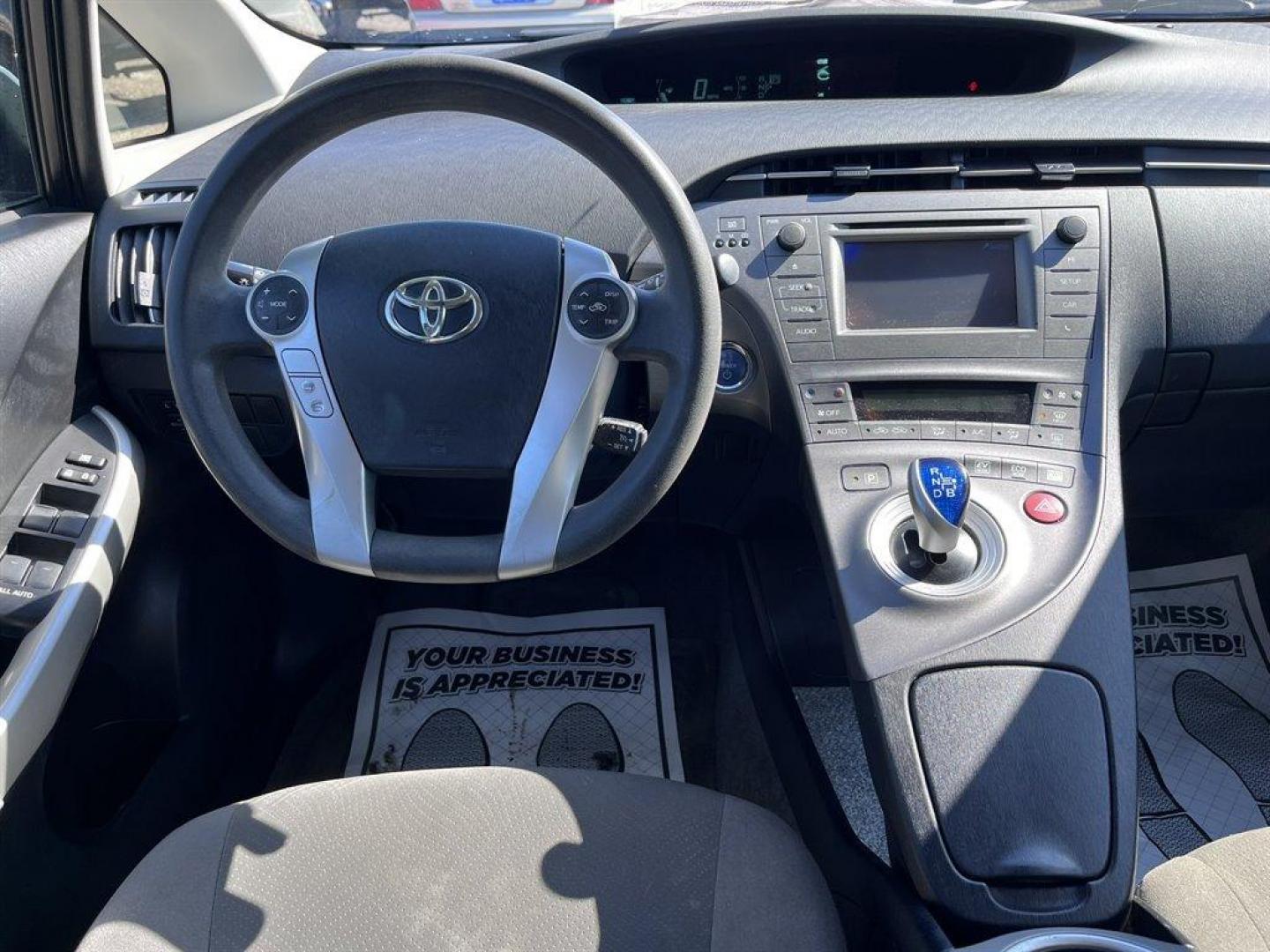 2013 White /Grey Toyota Prius (JTDKN3DU2D0) with an 1.8l I-4 EFI Dohc Hybrid engine, Automatic transmission, located at 745 East Steele Rd., West Columbia, SC, 29170, (803) 755-9148, 33.927212, -81.148483 - Special Internet Price! 2013 Toyota Prius with AM/FM radio, Cruise control, Keyless door entry, Push to start, Bucket front seats, Cloth interior, Powered windows, Powered door locks, Plus more! - Photo#4