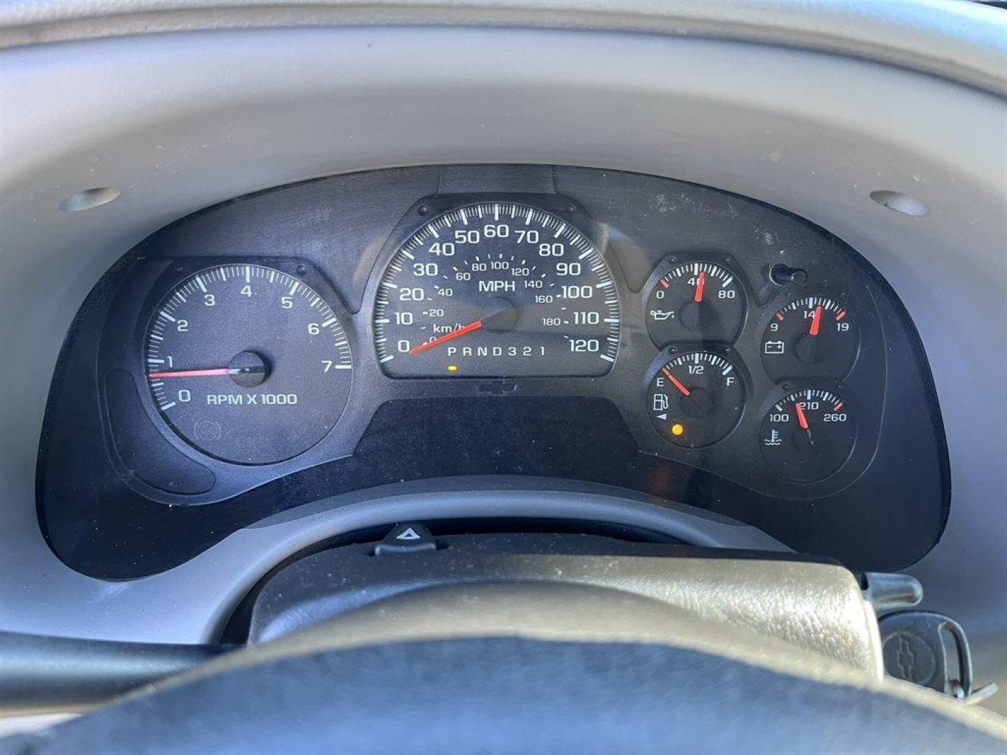 2006 Silver /Grey Chevrolet Trailblazer (1GNDS13S162) with an 4.2l I-6 MPI Dohc 4.2l engine, Automatic transmission, located at 745 East Steele Rd., West Columbia, SC, 29170, (803) 755-9148, 33.927212, -81.148483 - Special Internet Price! 2006 Chevrolet Trailblazer LS with AM/FM stereo with CD player, Cruise control, Sunroof, Powered driver seat, Cloth interior, Rear air, Powered windows, Powered door locks, Plus more! - Photo#6