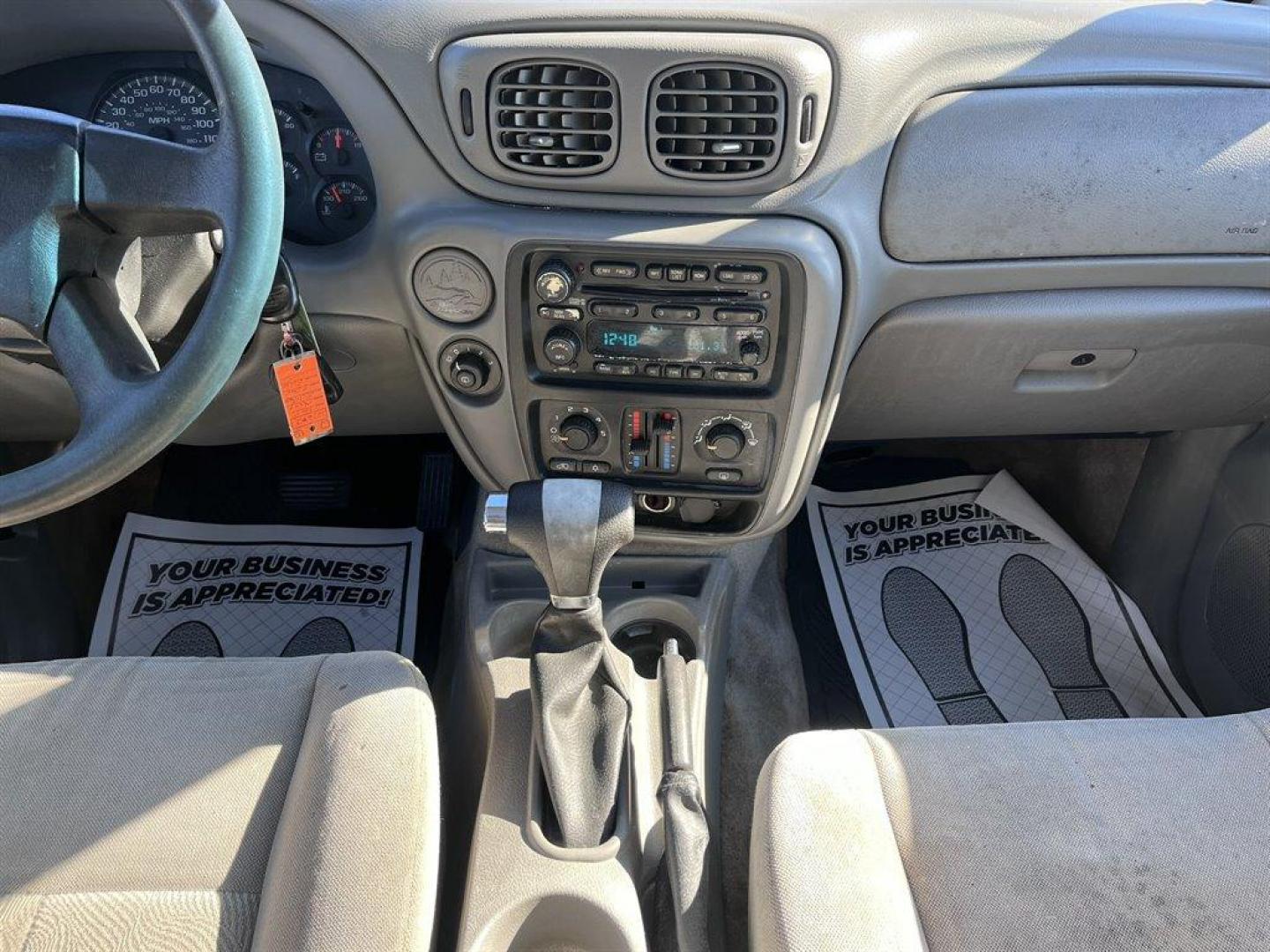 2006 Silver /Grey Chevrolet Trailblazer (1GNDS13S162) with an 4.2l I-6 MPI Dohc 4.2l engine, Automatic transmission, located at 745 East Steele Rd., West Columbia, SC, 29170, (803) 755-9148, 33.927212, -81.148483 - Special Internet Price! 2006 Chevrolet Trailblazer LS with AM/FM stereo with CD player, Cruise control, Sunroof, Powered driver seat, Cloth interior, Rear air, Powered windows, Powered door locks, Plus more! - Photo#7