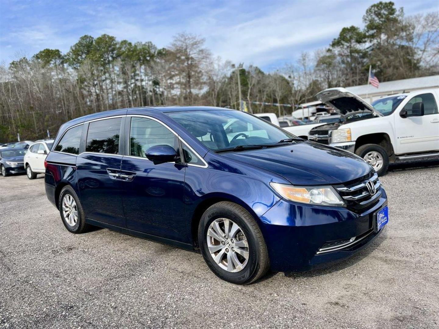 2015 Blue /Grey Honda Odyssey (5FNRL5H60FB) with an 3.5l V6 MPI Sohc Vtec 3.5 engine, Automatic transmission, located at 745 East Steele Rd., West Columbia, SC, 29170, (803) 755-9148, 33.927212, -81.148483 - Special Internet Price! 2015 Honda Odyssey with Bluetooth, AM/FM/CD Audio System, Backup Camera, Cruise Control, Remote Keyless Entry, Dual Zone Front Automatic Air Conditioning, Sunroof, Power Lift Gate, Heated Front Bucket Seats, Removable 40-20-40 Folding Split-Bench, Fixed 60-40 Split-Bench 3rd - Photo#3