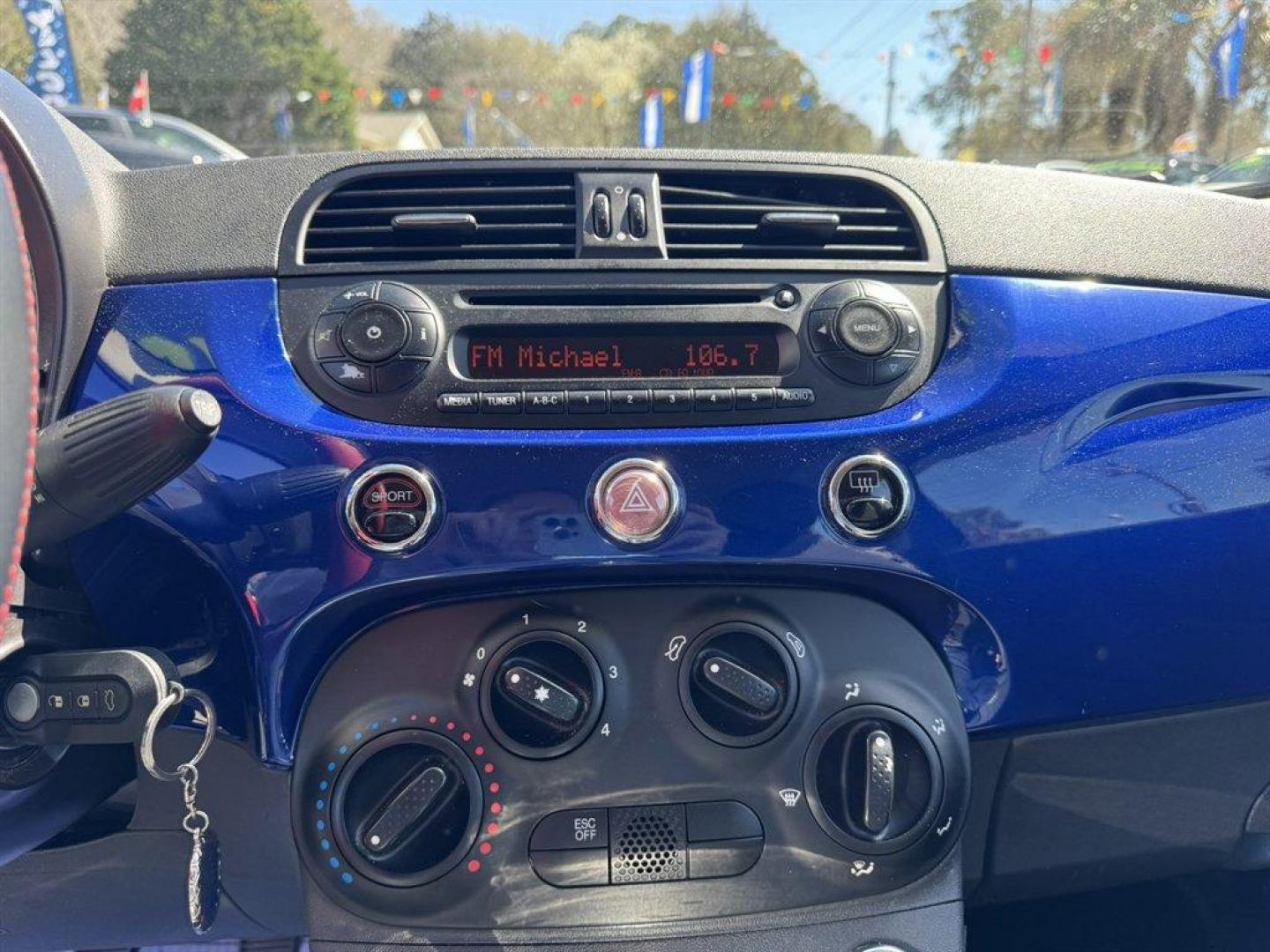 2012 Blue /Black Fiat 500 (3C3CFFDRXCT) with an 1.4l I-4 MPI 1.4l engine, Manual transmission, located at 745 East Steele Rd., West Columbia, SC, 29170, (803) 755-9148, 33.927212, -81.148483 - Photo#12