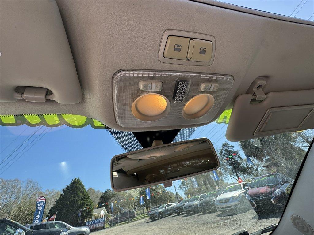 2012 Blue /Black Fiat 500 (3C3CFFDRXCT) with an 1.4l I-4 MPI 1.4l engine, Manual transmission, located at 745 East Steele Rd., West Columbia, SC, 29170, (803) 755-9148, 33.927212, -81.148483 - Photo#13