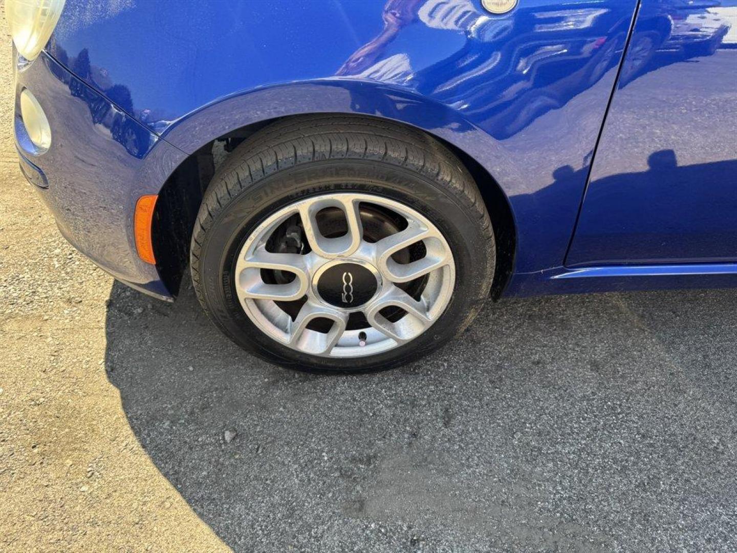 2012 Blue /Black Fiat 500 (3C3CFFDRXCT) with an 1.4l I-4 MPI 1.4l engine, Manual transmission, located at 745 East Steele Rd., West Columbia, SC, 29170, (803) 755-9148, 33.927212, -81.148483 - Photo#22
