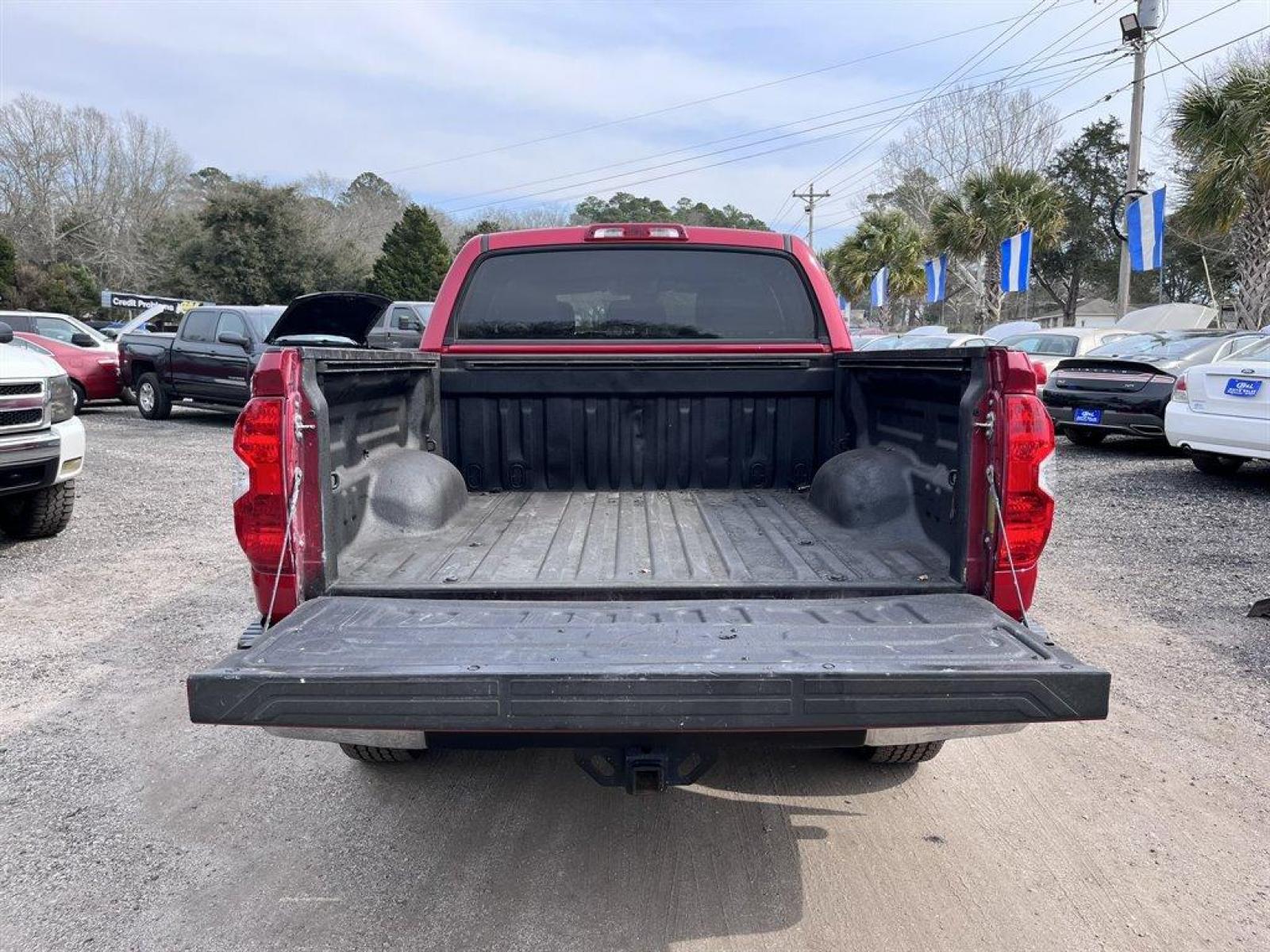 2018 Red /Black Toyota Tundra (5TFEY5F10JX) with an 5.7l V8 EFI Dohc 5.7l engine, Automatic transmission, located at 745 East Steele Rd., West Columbia, SC, 29170, (803) 755-9148, 33.927212, -81.148483 - Special Internet Price! 2018 Toyota Tundra SR5 with Bluetooth, 3- Month Trial SIRIUSXM Satellite Radio, Backup Camera, Cruise Control, 3-Passenger Front Bench Seat, Manual Air Conditioning, Remote Keyless Entry, Rear 60-40 Folding Split-Bench Fold-Up, Powered Windows, Powered Door Locks, Plus More! - Photo #31