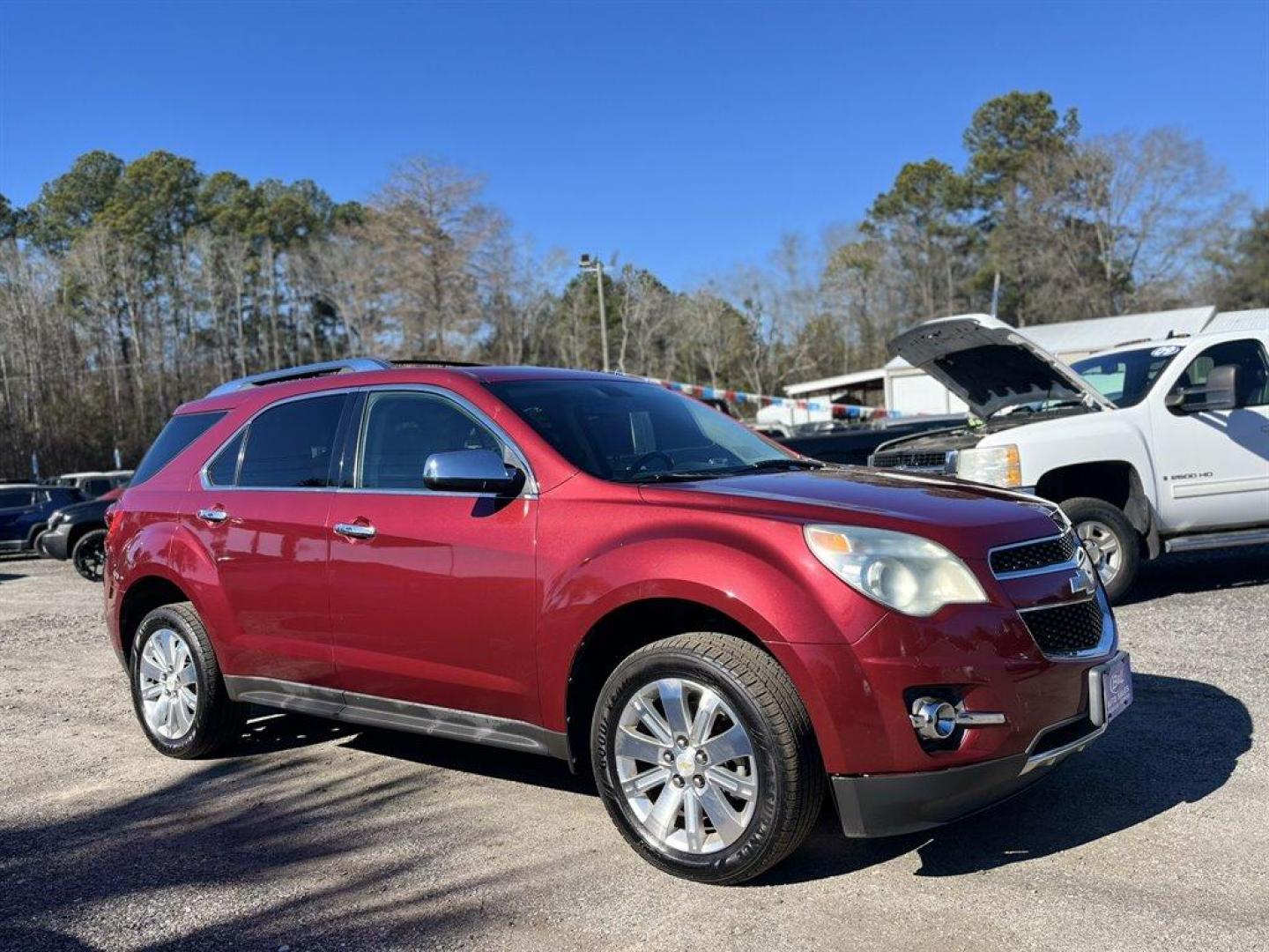 2011 Burgundy /Black Chevrolet Equinox (2CNFLFE53B6) with an 3.0l V6 Sidi Dohc Flex 3. engine, Automatic transmission, located at 745 East Steele Rd., West Columbia, SC, 29170, (803) 755-9148, 33.927212, -81.148483 - Special Internet Price! 2011 Chevrolet Equinox with Bluetooth, AM/FM/XM stereo, Backup camera, Navigation, Sunroof, Cruise control, Air conditioning, Leather interior, Keyless entry, Memory settings for the driver seat, Brake assist, Lane departure, Powered windows, Powered door locks, Plus more! - Photo#3