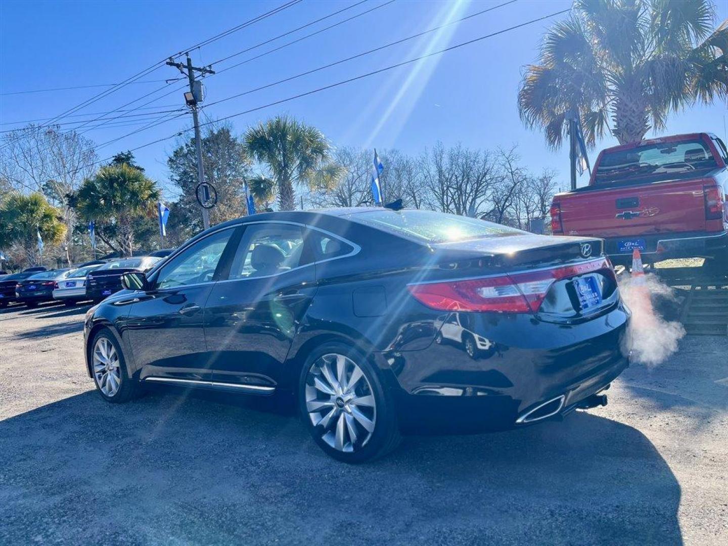 2012 Black /Tan Hyundai Azera (KMHFH4JG3CA) with an 3.3l V6 DI Dohc 3.3l engine, Automatic transmission, located at 745 East Steele Rd., West Columbia, SC, 29170, (803) 755-9148, 33.927212, -81.148483 - Special Internet Price! 2012 Hyundai Azera with Bluetooth, AM/FM/XM, Backup camera, Navigation, Cruise Control, Dual zone automatic climate control, Push button start, Panoramic sunroof, Heated seats in front and back, Powered windows, Powered door locks, Plus more! - Photo#1