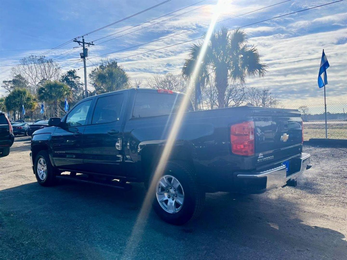 2017 Blue /Black Chevrolet Silverado 1500 (3GCPCREC1HG) with an 5.3l V8 DI VVT Flex 5.3l engine, Automatic transmission, located at 745 East Steele Rd., West Columbia, SC, 29170, (803) 755-9148, 33.927212, -81.148483 - Special Internet Price! 2017 Chevrolet Silverado 1500 with Bluetooth, 3-month All Access trial subscription SiriusXM Satellite Radio, Chevrolet MyLink Radio, 8 diagonal color touch-screen, Backup camera, Cruise control, Air conditioning, Remote Keyless Entry, Driver powered seat, Front 40/20/40 spli - Photo#1