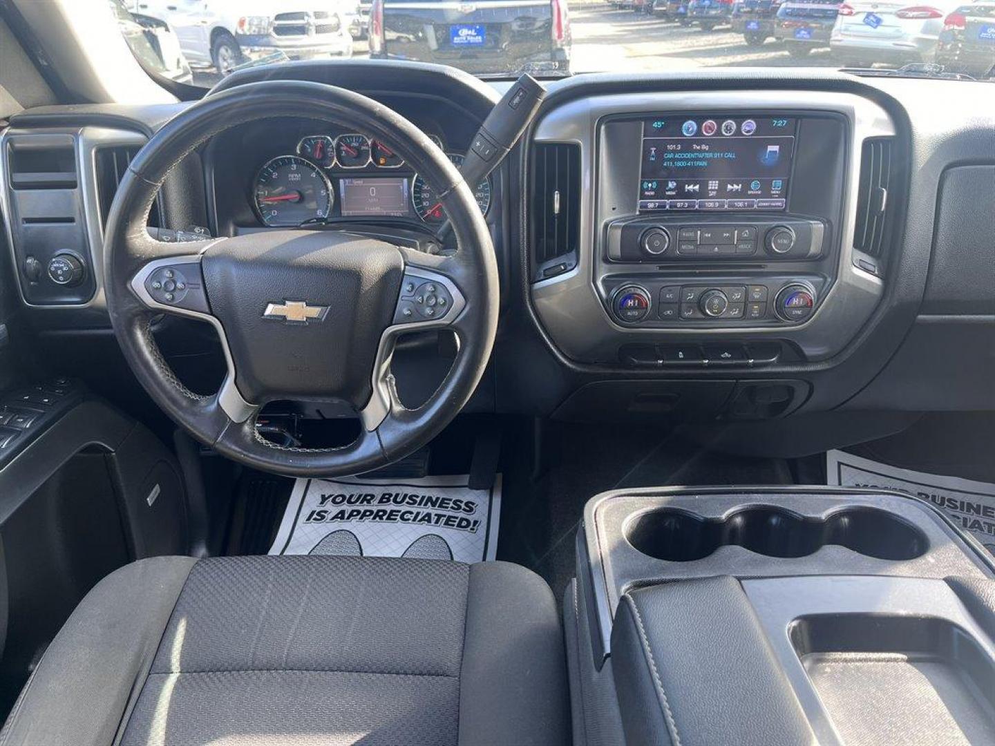 2017 Blue /Black Chevrolet Silverado 1500 (3GCPCREC1HG) with an 5.3l V8 DI VVT Flex 5.3l engine, Automatic transmission, located at 745 East Steele Rd., West Columbia, SC, 29170, (803) 755-9148, 33.927212, -81.148483 - Special Internet Price! 2017 Chevrolet Silverado 1500 with Bluetooth, 3-month All Access trial subscription SiriusXM Satellite Radio, Chevrolet MyLink Radio, 8 diagonal color touch-screen, Backup camera, Cruise control, Air conditioning, Remote Keyless Entry, Driver powered seat, Front 40/20/40 spli - Photo#4