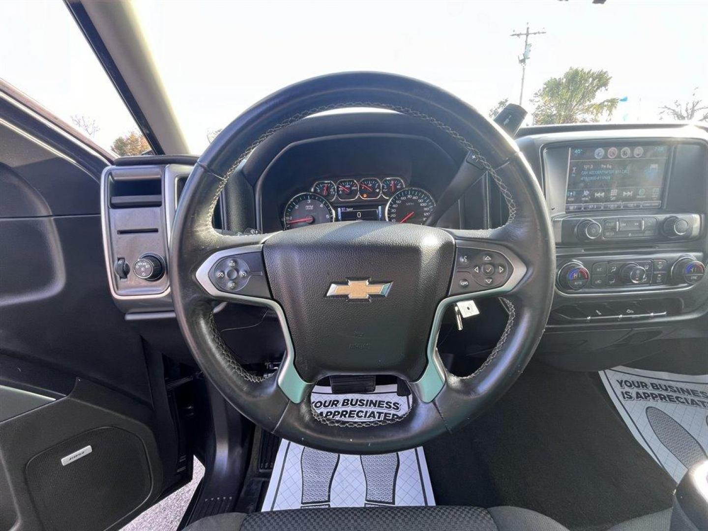 2017 Blue /Black Chevrolet Silverado 1500 (3GCPCREC1HG) with an 5.3l V8 DI VVT Flex 5.3l engine, Automatic transmission, located at 745 East Steele Rd., West Columbia, SC, 29170, (803) 755-9148, 33.927212, -81.148483 - Special Internet Price! 2017 Chevrolet Silverado 1500 with Bluetooth, 3-month All Access trial subscription SiriusXM Satellite Radio, Chevrolet MyLink Radio, 8 diagonal color touch-screen, Backup camera, Cruise control, Air conditioning, Remote Keyless Entry, Driver powered seat, Front 40/20/40 spli - Photo#5