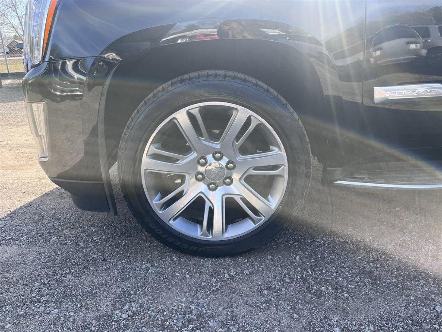 2016 Black /Black Cadillac Escalade (1GYS4HKJ3GR) with an 6.2l V8 DI VVT Flex 6.2l engine, Automatic transmission, located at 745 East Steele Rd., West Columbia, SC, 29170, (803) 755-9148, 33.927212, -81.148483 - Special Internet Price! 2016 Cadillac Escalade ESV Luxury with Bluetooth, 3-month All Access trial subscription SiriusXM Satellite Radio, Backup camera, Navigation, Cruise control, Head-Up display, Push to start, Keyless entry, Sunroof, Dual rear entertainment, Black leather interior, Driver memory - Photo#42