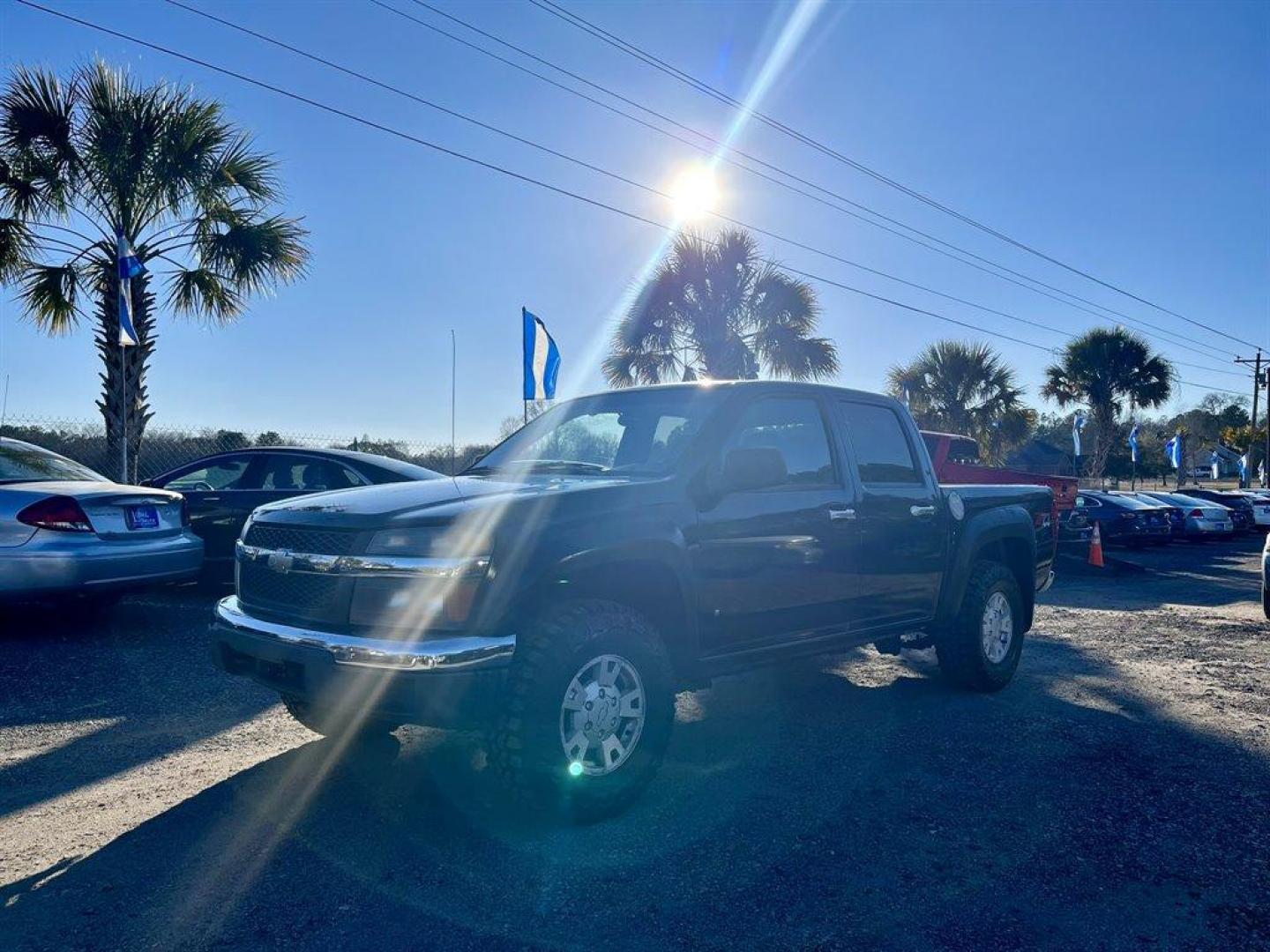 2006 Black /Grey Chevrolet Colorado (1GCDT136468) with an 3.5l I-5 MPI Dohc 3.5l engine, Auto transmission, located at 745 East Steele Rd., West Columbia, SC, 29170, (803) 755-9148, 33.927212, -81.148483 - Special Internet Price! 2006 Chevrolet Colorado with AM/FM stereo with CD/MP3 player, Air conditioning, Powered windows, Powered door locks, Seats up to 6, Cloth interior, Rear split folding bench seat, Plus more! - Photo#0