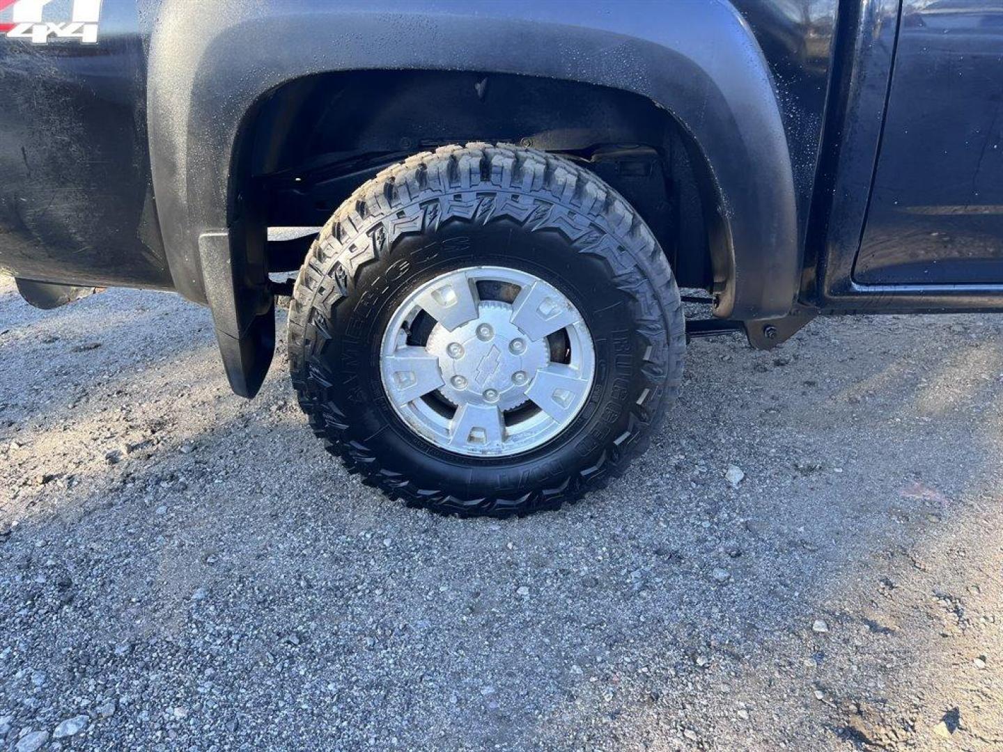 2006 Black /Grey Chevrolet Colorado (1GCDT136468) with an 3.5l I-5 MPI Dohc 3.5l engine, Auto transmission, located at 745 East Steele Rd., West Columbia, SC, 29170, (803) 755-9148, 33.927212, -81.148483 - Special Internet Price! 2006 Chevrolet Colorado with AM/FM stereo with CD/MP3 player, Air conditioning, Powered windows, Powered door locks, Seats up to 6, Cloth interior, Rear split folding bench seat, Plus more! - Photo#24