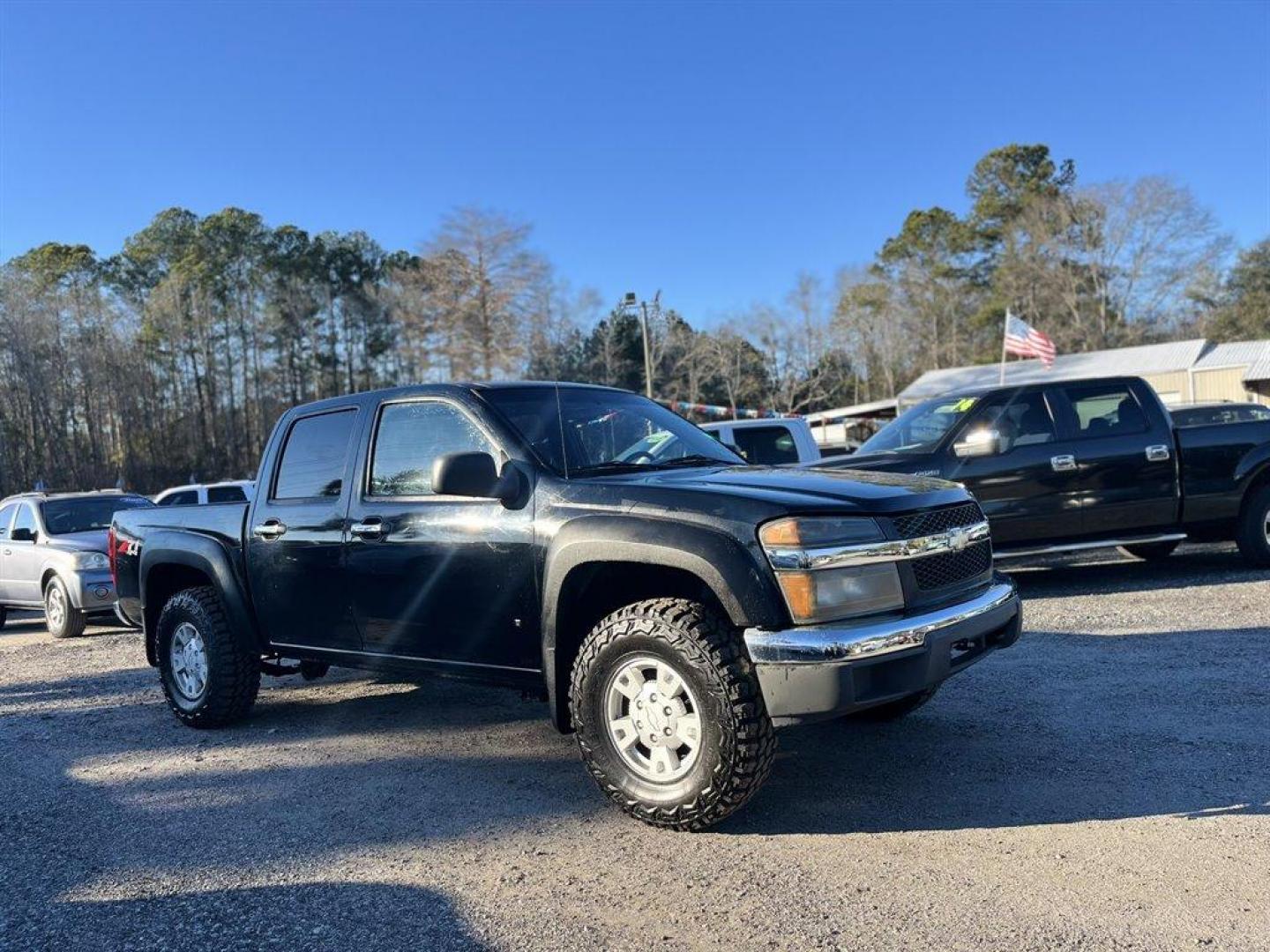 2006 Black /Grey Chevrolet Colorado (1GCDT136468) with an 3.5l I-5 MPI Dohc 3.5l engine, Auto transmission, located at 745 East Steele Rd., West Columbia, SC, 29170, (803) 755-9148, 33.927212, -81.148483 - Special Internet Price! 2006 Chevrolet Colorado with AM/FM stereo with CD/MP3 player, Air conditioning, Powered windows, Powered door locks, Seats up to 6, Cloth interior, Rear split folding bench seat, Plus more! - Photo#3