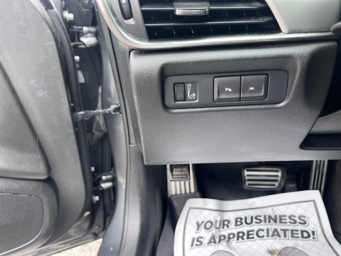 2015 Grey /Black Cadillac ATS (1G6AJ1RX4F0) with an 2.0l I-4 DI Dohc T/C 2.0l engine, Automatic transmission, located at 745 East Steele Rd., West Columbia, SC, 29170, (803) 755-9148, 33.927212, -81.148483 - Special Internet Price! 2015 Cadillac ATS with Bluetooth, Backup camera, Navigation, Cruise control, Remote Keyless Entry, Sunroof, Leather interior, Powered windows, Powered door locks, Plus more! - Photo#17