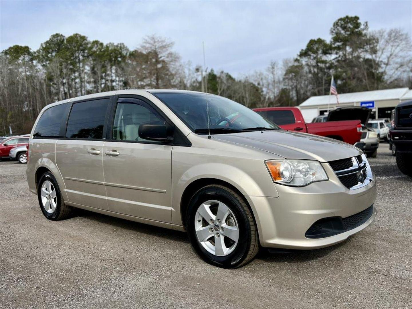 2013 Beige /Grey Dodge Grand Caravan (2C4RDGBG1DR) with an 3.6l V6 MPI Dohc VVT Flex engine, Automatic transmission, located at 745 East Steele Rd., West Columbia, SC, 29170, (803) 755-9148, 33.927212, -81.148483 - Special Internet Price! 2013 Dodge Grand Caravan with AM/FM stereo, Air conditioning, Cruise control, Keyless entry, Cloth interior, 2nd row fold-in-floor bucket seats, 3rd row Stow 'N Go with tailgate seats, Powered windows, Powered door locks, Plus more! - Photo#3