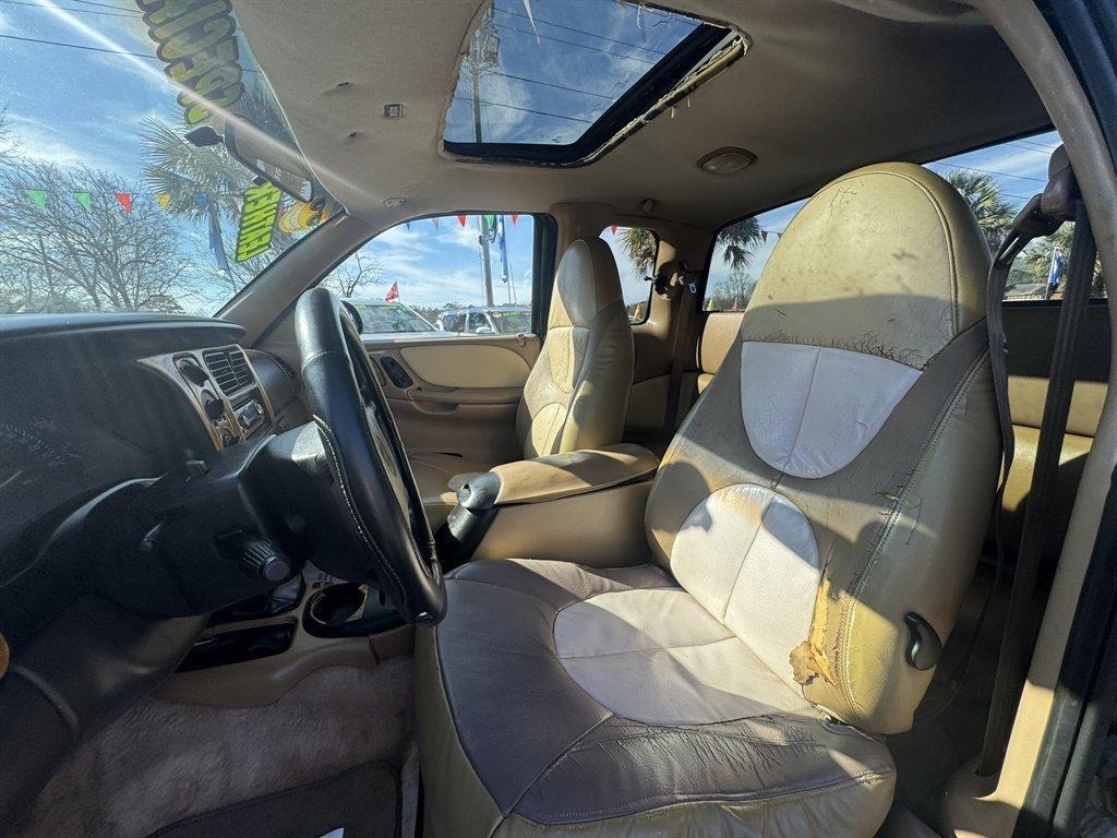 1997 Green /Tan Dodge Dakota (1B7GG23Y1VS) with an 5.2l V8 MPI 5.2l engine, Manual transmission, located at 745 East Steele Rd., West Columbia, SC, 29170, (803) 755-9148, 33.927212, -81.148483 - Photo#18