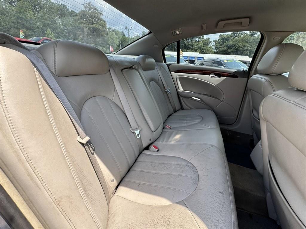 2008 Grey /Grey Buick Lucerne (1G4HD57278U) with an 3.8l V6 SFI 3.8l engine, Automatic transmission, located at 745 East Steele Rd., West Columbia, SC, 29170, (803) 755-9148, 33.927212, -81.148483- Photo#21