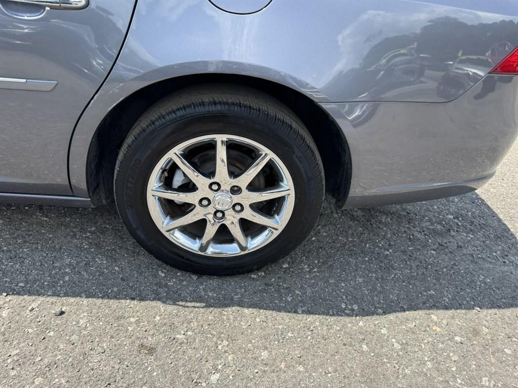 2008 Grey /Grey Buick Lucerne (1G4HD57278U) with an 3.8l V6 SFI 3.8l engine, Automatic transmission, located at 745 East Steele Rd., West Columbia, SC, 29170, (803) 755-9148, 33.927212, -81.148483- Photo#27