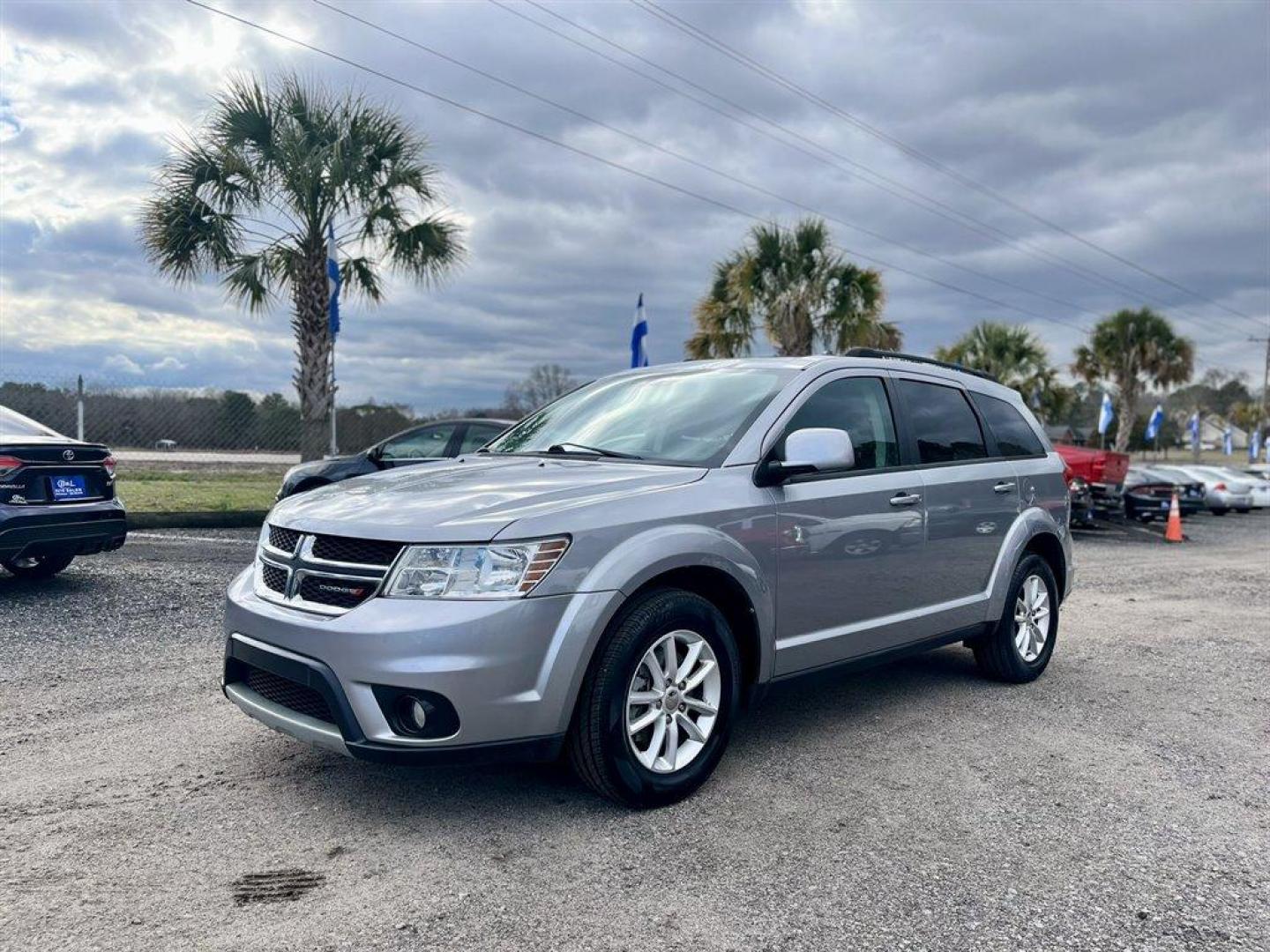 2017 Silver /Black Dodge Journey (3C4PDCBB2HT) with an 2.4l I-4 SFI Dohc 2.4l engine, Automatic transmission, located at 745 East Steele Rd., West Columbia, SC, 29170, (803) 755-9148, 33.927212, -81.148483 - Special Internet Price! 2017 Dodge Journey SXT with Bluetooth, AUX Port, Remote Keyless Entry, Cruise Control, Push Button Start, Dual Zone Front Manual Air Conditioning, Cloth Interior, 2nd row 40-60 Folding Split-Bench, 3rd row 50-50 Bench, Powered Windows, Powered Door Locks, Plus More! - Photo#0