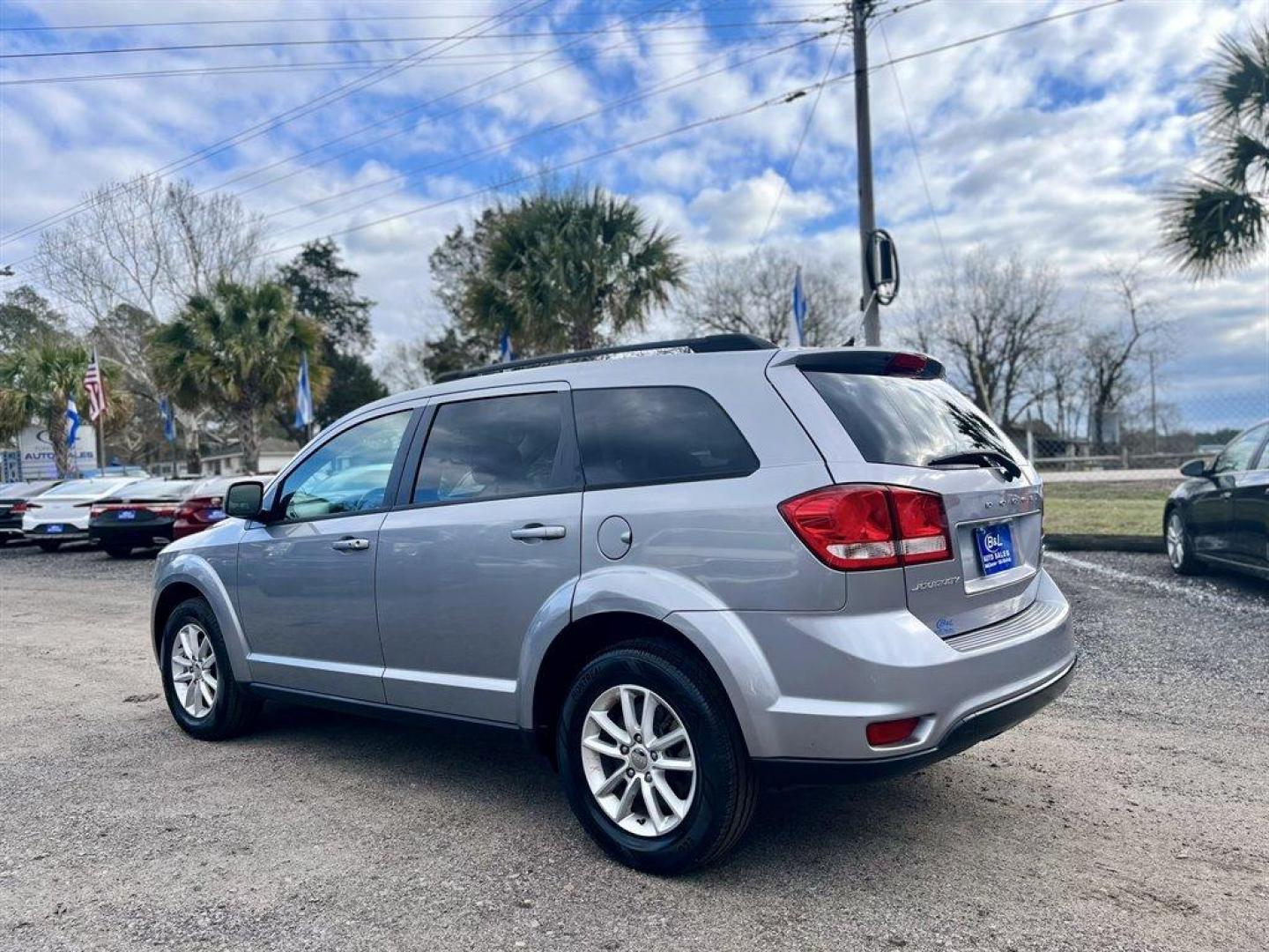 2017 Silver /Black Dodge Journey (3C4PDCBB2HT) with an 2.4l I-4 SFI Dohc 2.4l engine, Automatic transmission, located at 745 East Steele Rd., West Columbia, SC, 29170, (803) 755-9148, 33.927212, -81.148483 - Special Internet Price! 2017 Dodge Journey SXT with Bluetooth, AUX Port, Remote Keyless Entry, Cruise Control, Push Button Start, Dual Zone Front Manual Air Conditioning, Cloth Interior, 2nd row 40-60 Folding Split-Bench, 3rd row 50-50 Bench, Powered Windows, Powered Door Locks, Plus More! - Photo#1