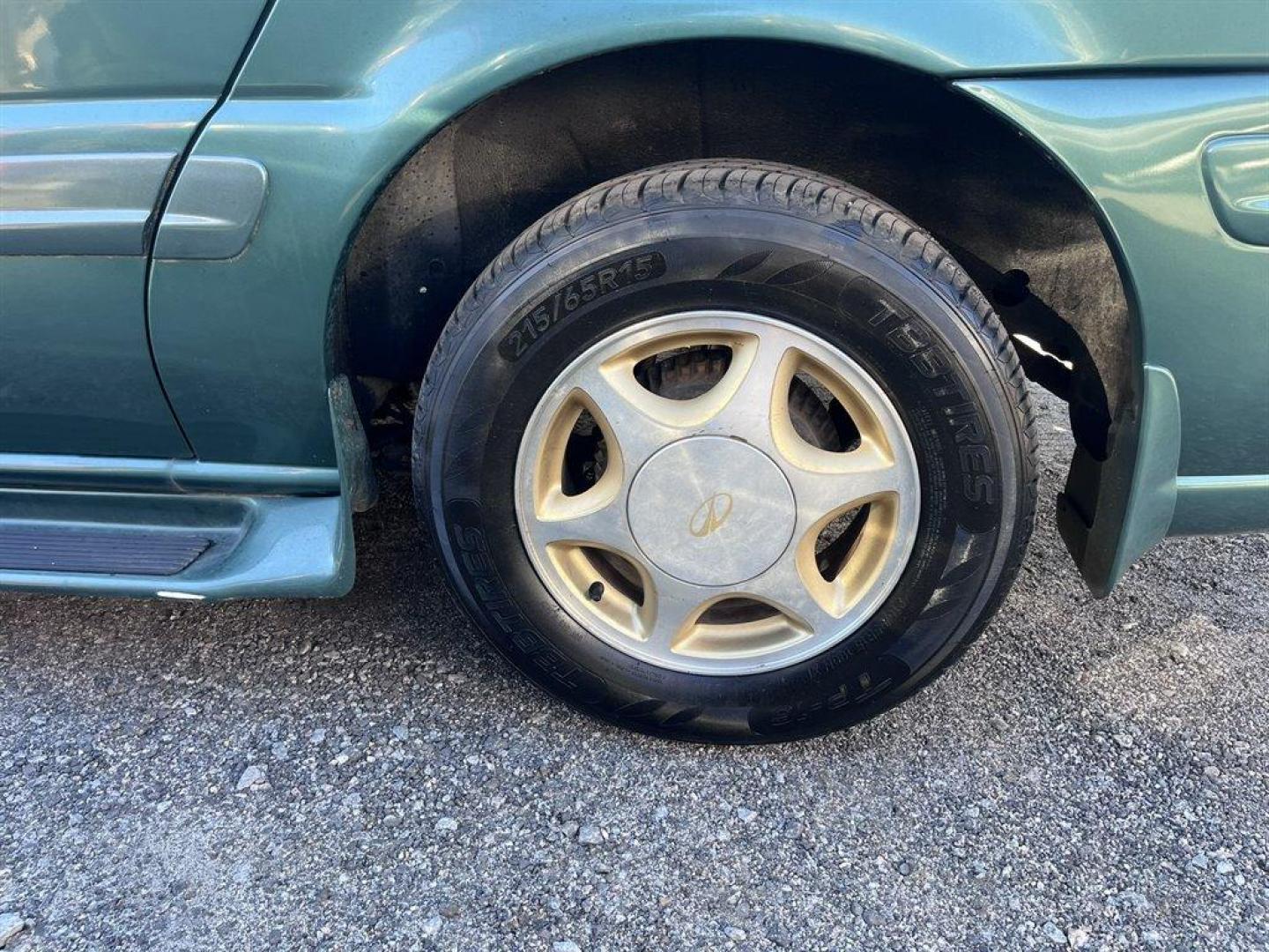 2000 Green /Tan Oldsmobile Silhouette (1GHDX03E4YD) with an 3.4l V6 SFI 3.4l engine, Auto transmission, located at 745 East Steele Rd., West Columbia, SC, 29170, (803) 755-9148, 33.927212, -81.148483 - Special Internet Price! 2000 Oldsmobile Silhouette with AM/FM stereo, Cruise control, Front air conditioning, Cloth seating areas, 3rd row 50/50 split bench seat, Powered Windows, Plus more! - Photo#25