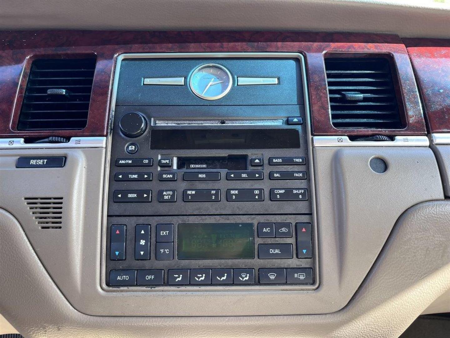 2005 Gold /Tan Lincoln Town CAR (1LNHM81W85Y) with an 4.6l V8 EFI Sohc 4.6l engine, Automatic transmission, located at 745 East Steele Rd., West Columbia, SC, 29170, (803) 755-9148, 33.927212, -81.148483 - Special Internet Price! 2005 Lincoln Town Car with AM/FM radio, Dual zone electronic climate control, Cruise control, Remote keyless entry, Powered windows, Powered door locks, Plus more! - Photo#10