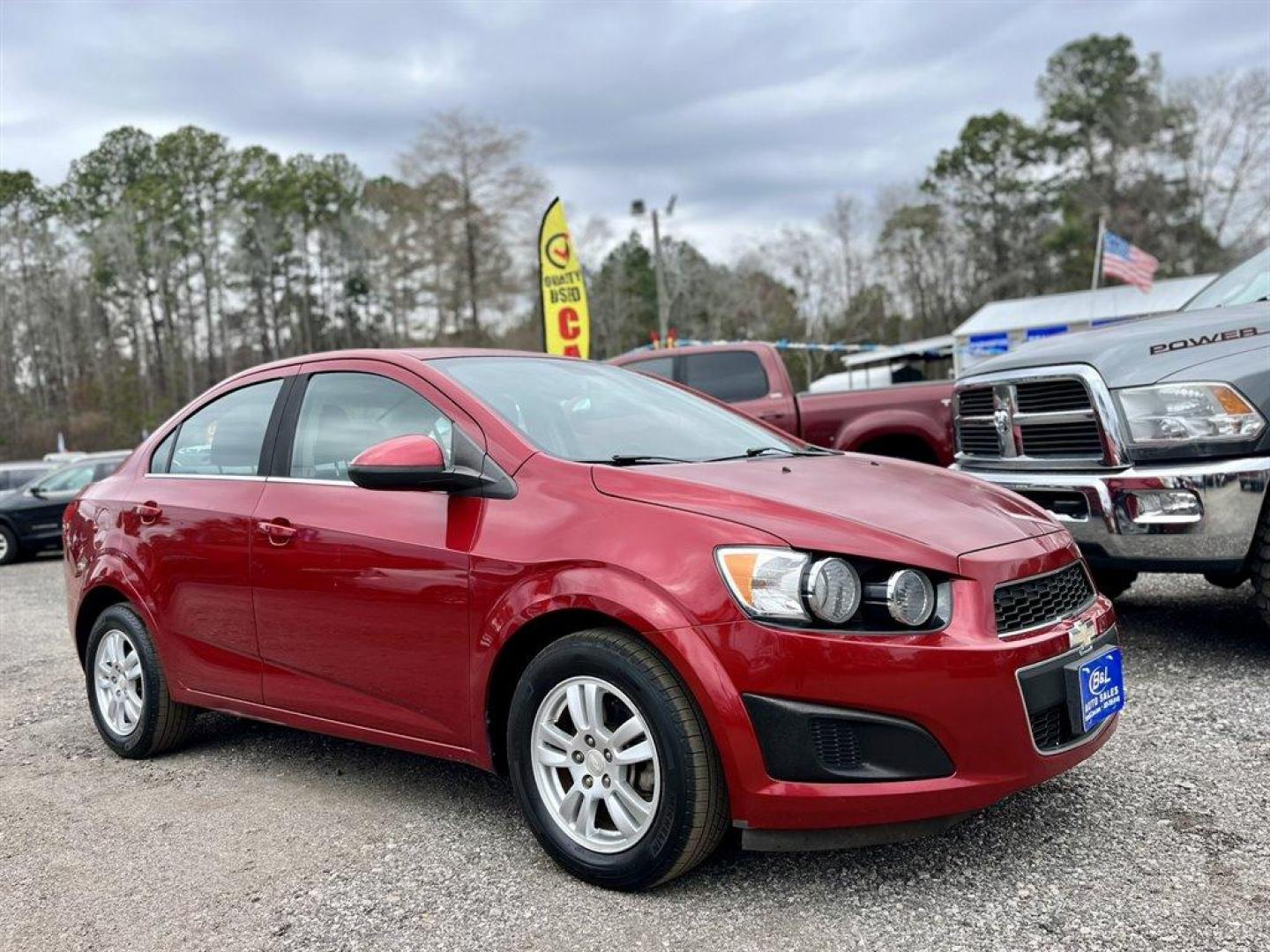 2013 Red /Black Chevrolet Sonic (1G1JD5SB7D4) with an 1.4l I-4 MFI Dohc T/C 1.4 engine, Manual transmission, located at 745 East Steele Rd., West Columbia, SC, 29170, (803) 755-9148, 33.927212, -81.148483 - Special Internet Price! 2013 Chevrolet Sonic LT with Bluetooth, Sirius XM Satellite Radio, Cruise control, Air conditioning, Remote keyless entry, Cloth interior, Powered windows, Powered door locks, Plus more! - Photo#3