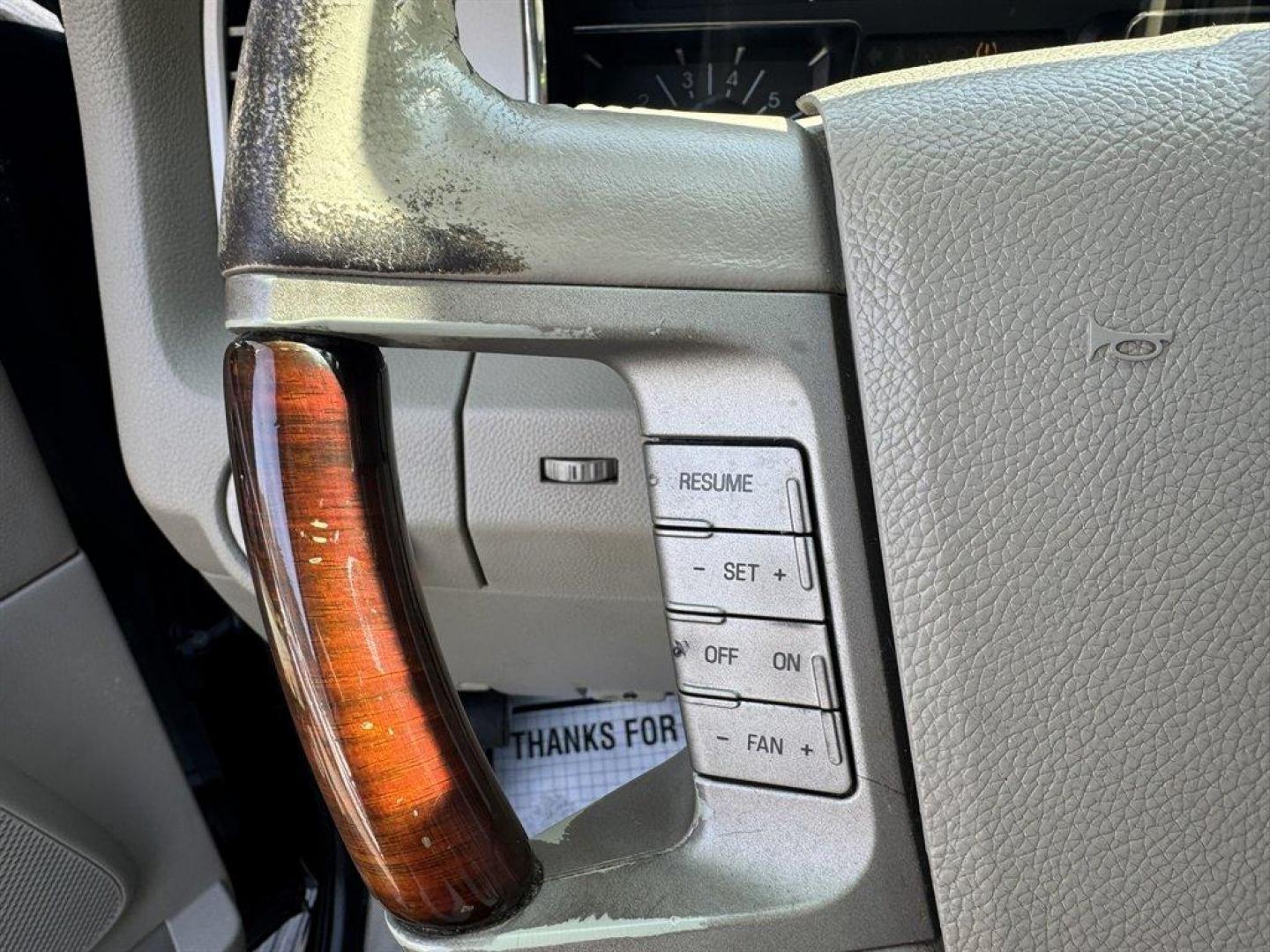 2008 Black /Tan Lincoln Navigator (5LMFU27598L) with an 5.4l V8 EFI Sohc 3v 5.4l engine, Automatic transmission, located at 745 East Steele Rd., West Columbia, SC, 29170, (803) 755-9148, 33.927212, -81.148483 - Photo#7