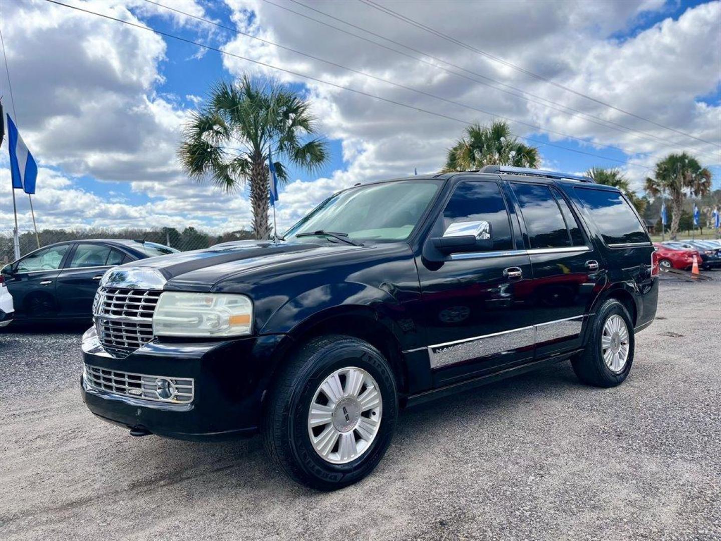 2008 Black /Tan Lincoln Navigator (5LMFU27598L) with an 5.4l V8 EFI Sohc 3v 5.4l engine, Automatic transmission, located at 745 East Steele Rd., West Columbia, SC, 29170, (803) 755-9148, 33.927212, -81.148483 - Special Internet Price! 2008 Lincoln Navigator Luxury with AM/FM stereo, Remote keyless entry, Leather seating surfaces, Cruise control, Sunroof, Rear entertainment, 2nd row center console, Powered 3rd row folding seats, Powered windows, Powered door locks, Plus more! - Photo#0