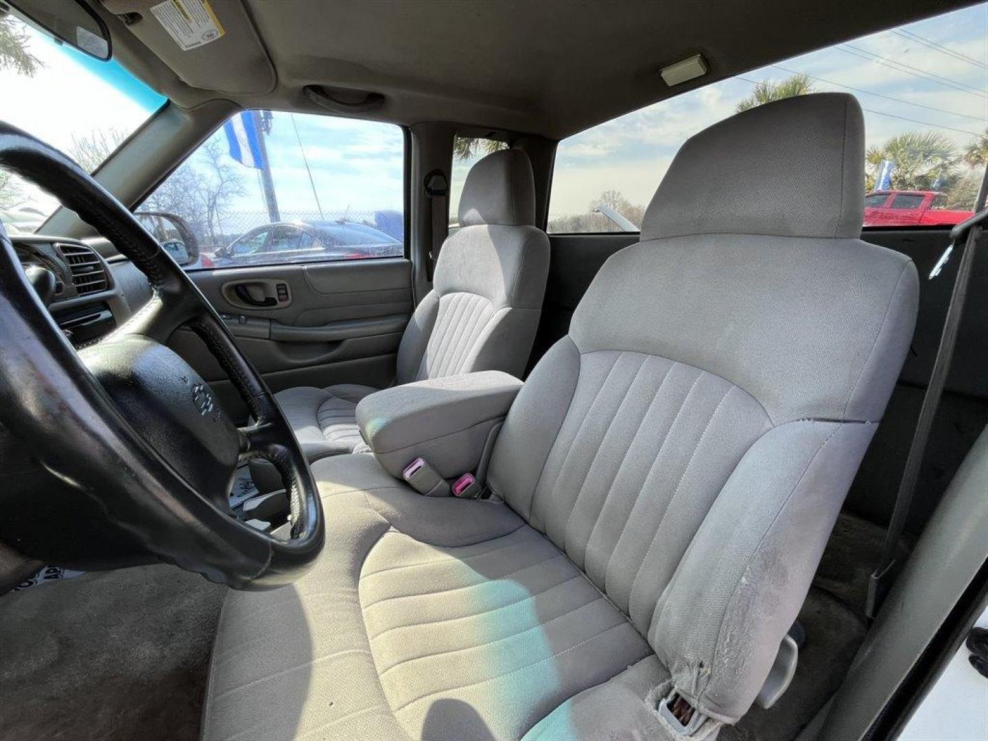 2003 White /Grey Chevrolet S10 (1GCDT19X038) with an 4.3l V6 MPI 4.3l engine, Auto transmission, located at 745 East Steele Rd., West Columbia, SC, 29170, (803) 755-9148, 33.927212, -81.148483 - Special Internet Price! 2003 Chevrolet S10 LS with AM/FM stereo, Air conditioning, Front 60/40 split-bench, Passenger side rear jump seat, Seats up to 4, Powered door locks, Powered windows, Plus more! - Photo#11