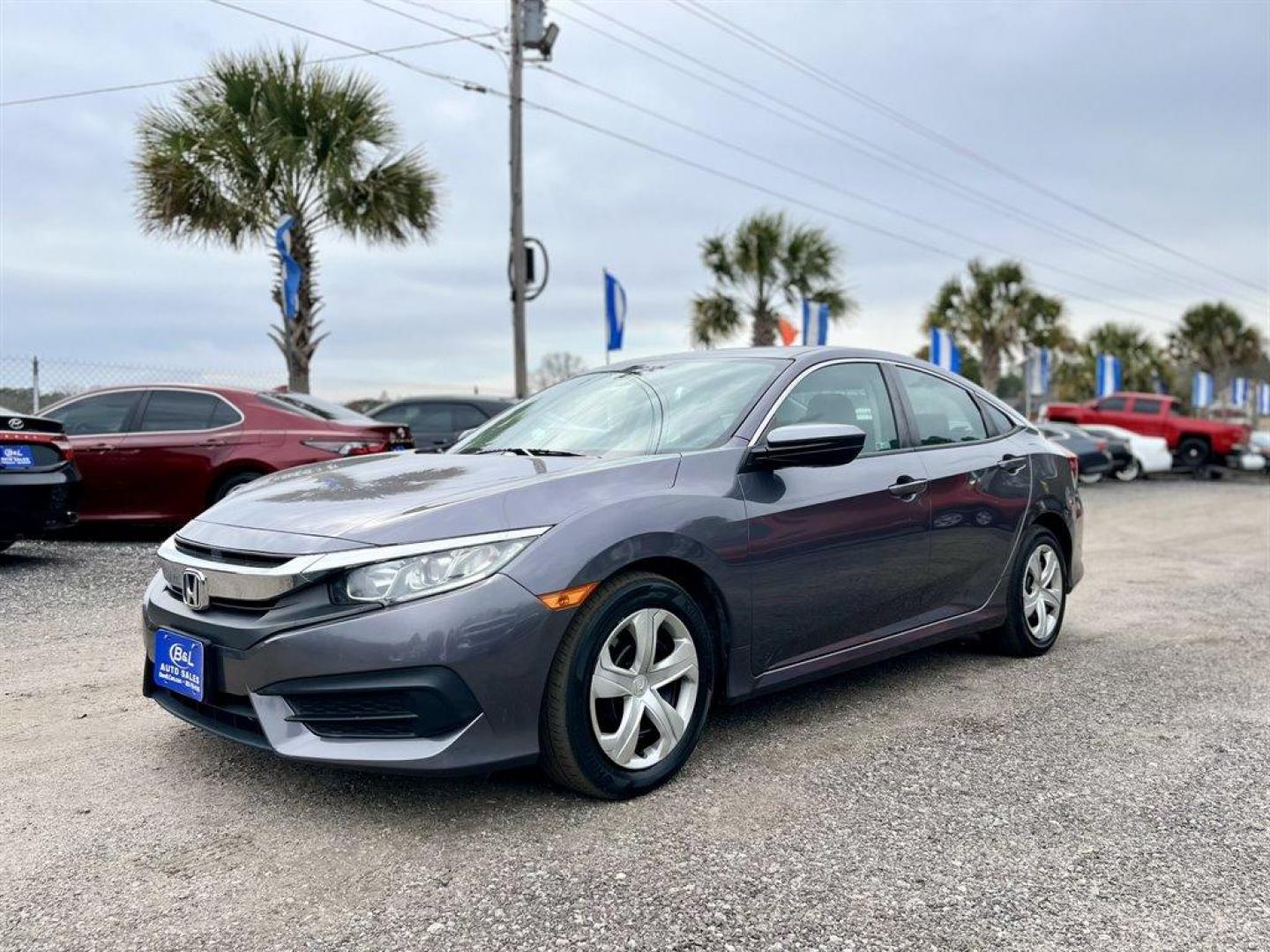 2018 Grey /Black Honda Civic (2HGFC2F56JH) with an 2.0l I-4 MPI Dohc 2.0l engine, Automatic transmission, located at 745 East Steele Rd., West Columbia, SC, 29170, (803) 755-9148, 33.927212, -81.148483 - Photo#0