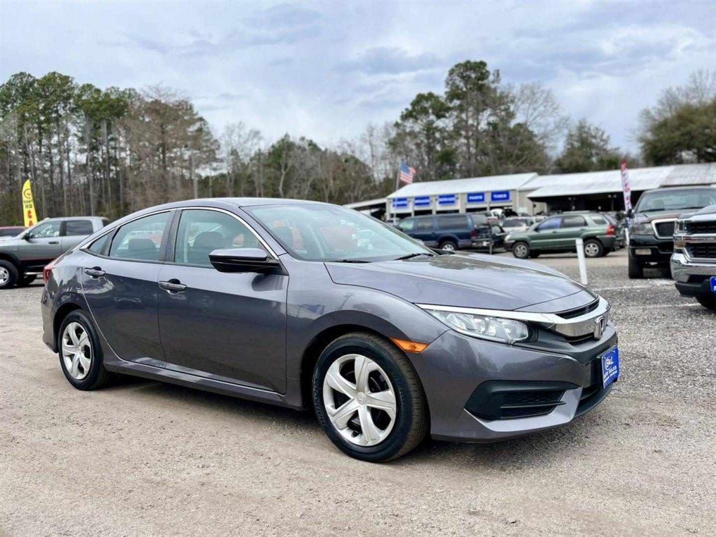 2018 Grey /Black Honda Civic (2HGFC2F56JH) with an 2.0l I-4 MPI Dohc 2.0l engine, Automatic transmission, located at 745 East Steele Rd., West Columbia, SC, 29170, (803) 755-9148, 33.927212, -81.148483 - Photo#3