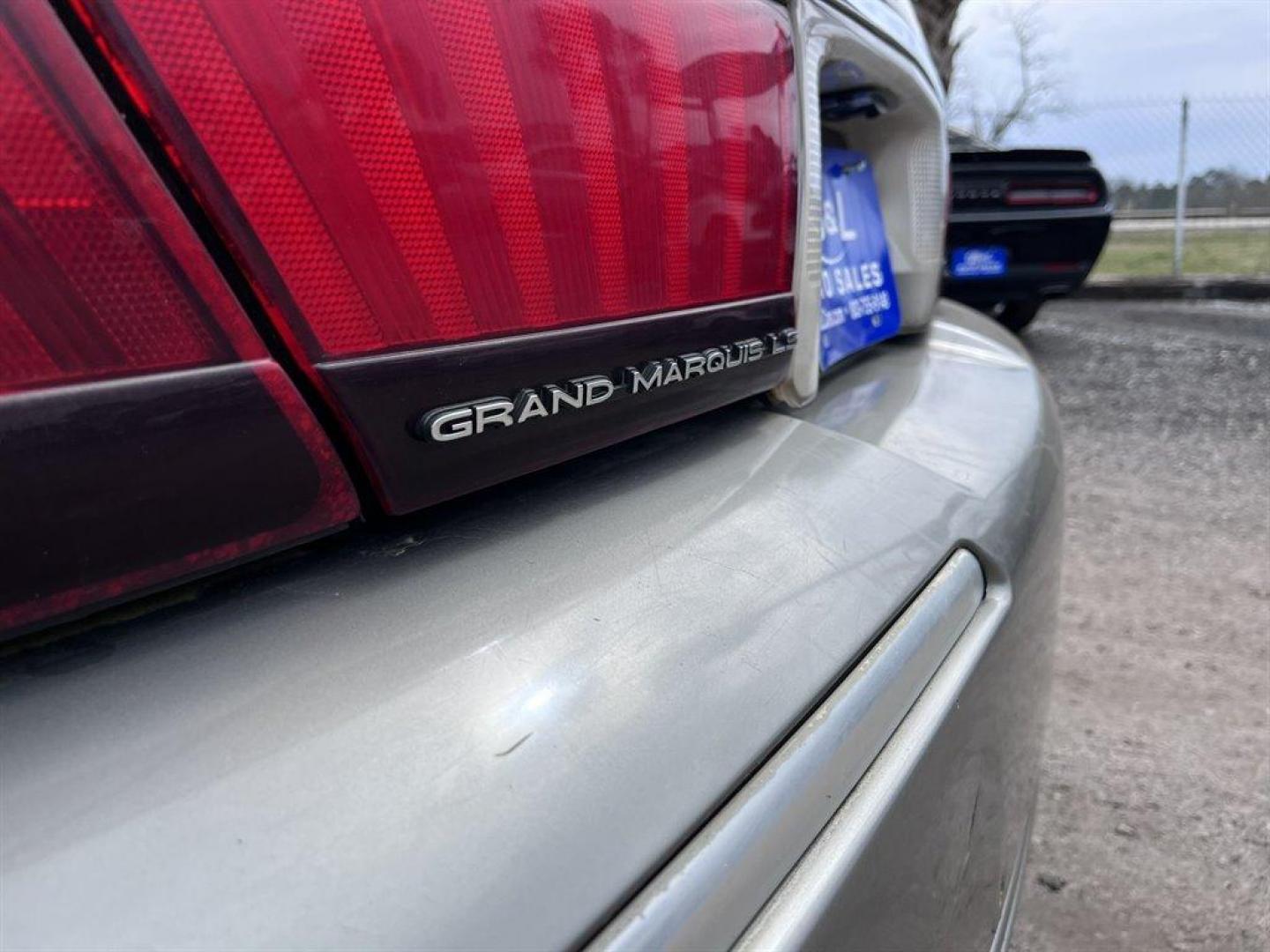 1999 Grey /Grey Mercury Grand Marquis (2MEFM75W1XX) with an 4.6l V8 EFI Sohc 4.6l engine, Automatic transmission, located at 745 East Steele Rd., West Columbia, SC, 29170, (803) 755-9148, 33.927212, -81.148483 - 1999 Mercury Grand Marquis LS with Electronic AM/FM stereo radio, Cruise control, Manual air conditioning, Leather interior, Powered windows, Powered door locks, Plus more! - Photo#22