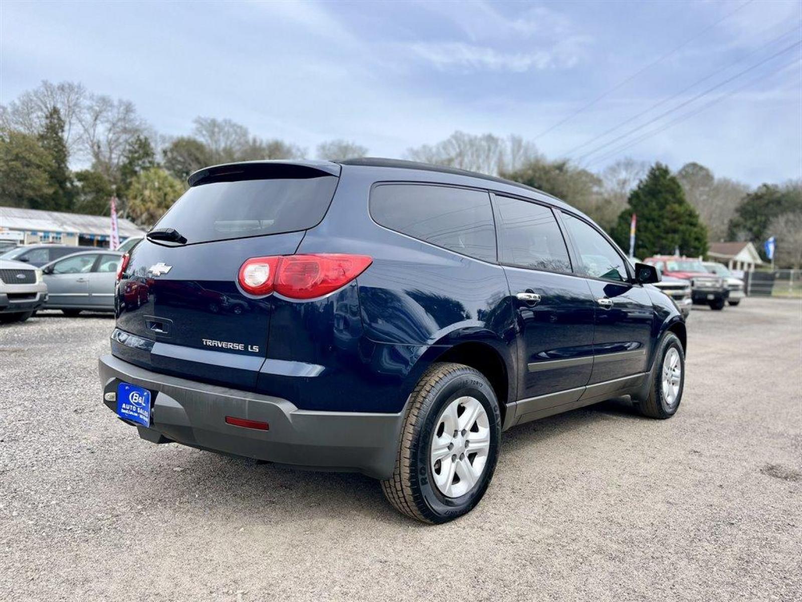 2010 Blue,Dark /Tan Chevrolet Traverse (1GNLREED8AS) with an 3.6l V6 Sidi Dohc 3.6l engine, Automatic transmission, located at 745 East Steele Rd., West Columbia, SC, 29170, (803) 755-9148, 33.927212, -81.148483 - Special Internet Price! 2010 Chavrolet Traverse with 3rd row with rear entertainment, powered windows and locks, rear air, plus more! - Photo #2