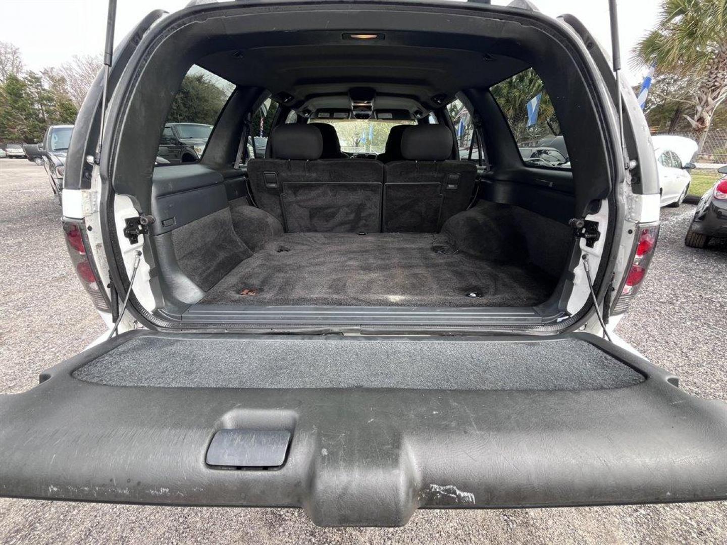 2003 White /Black Chevrolet Blazer (1GNDT13X43K) with an 4.3l V6 CPI 4.3l engine, Automatic transmission, located at 745 East Steele Rd., West Columbia, SC, 29170, (803) 755-9148, 33.927212, -81.148483 - Special Internet Price! 2003 Chevrolet Blazer LS with AM/FM stereo, Air conditioning, Black cloth interior, Clam shell trunk, Powered windows, Powered door locks, Plus more! - Photo#25