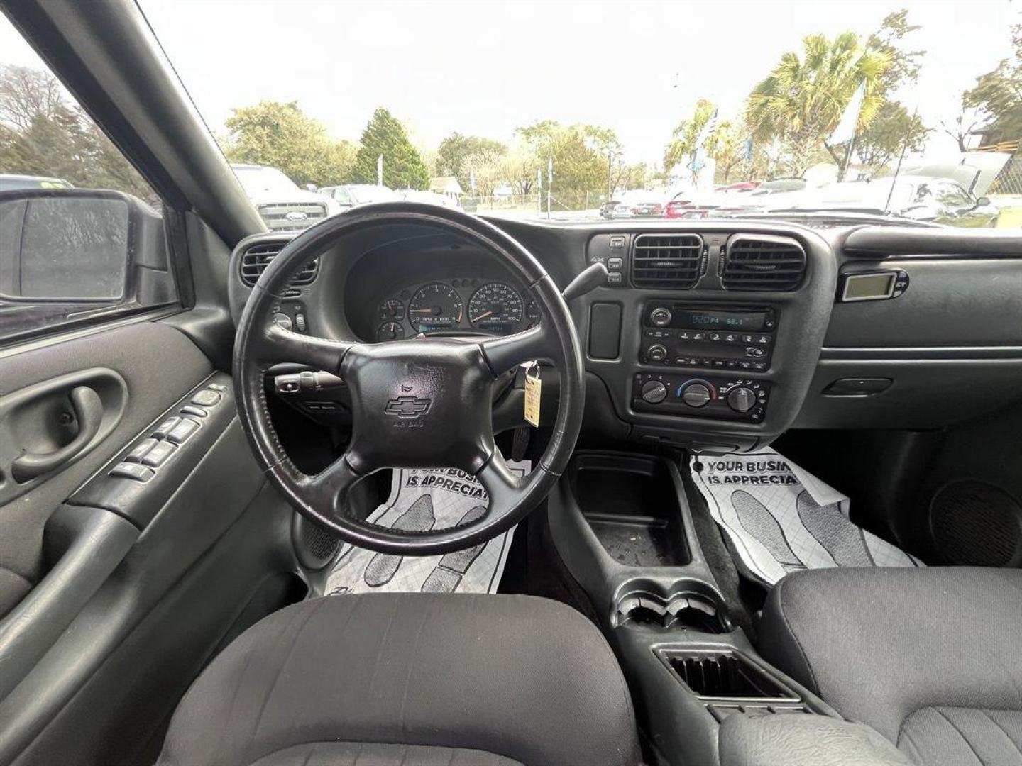 2003 White /Black Chevrolet Blazer (1GNDT13X43K) with an 4.3l V6 CPI 4.3l engine, Automatic transmission, located at 745 East Steele Rd., West Columbia, SC, 29170, (803) 755-9148, 33.927212, -81.148483 - Special Internet Price! 2003 Chevrolet Blazer LS with AM/FM stereo, Air conditioning, Black cloth interior, Clam shell trunk, Powered windows, Powered door locks, Plus more! - Photo#4