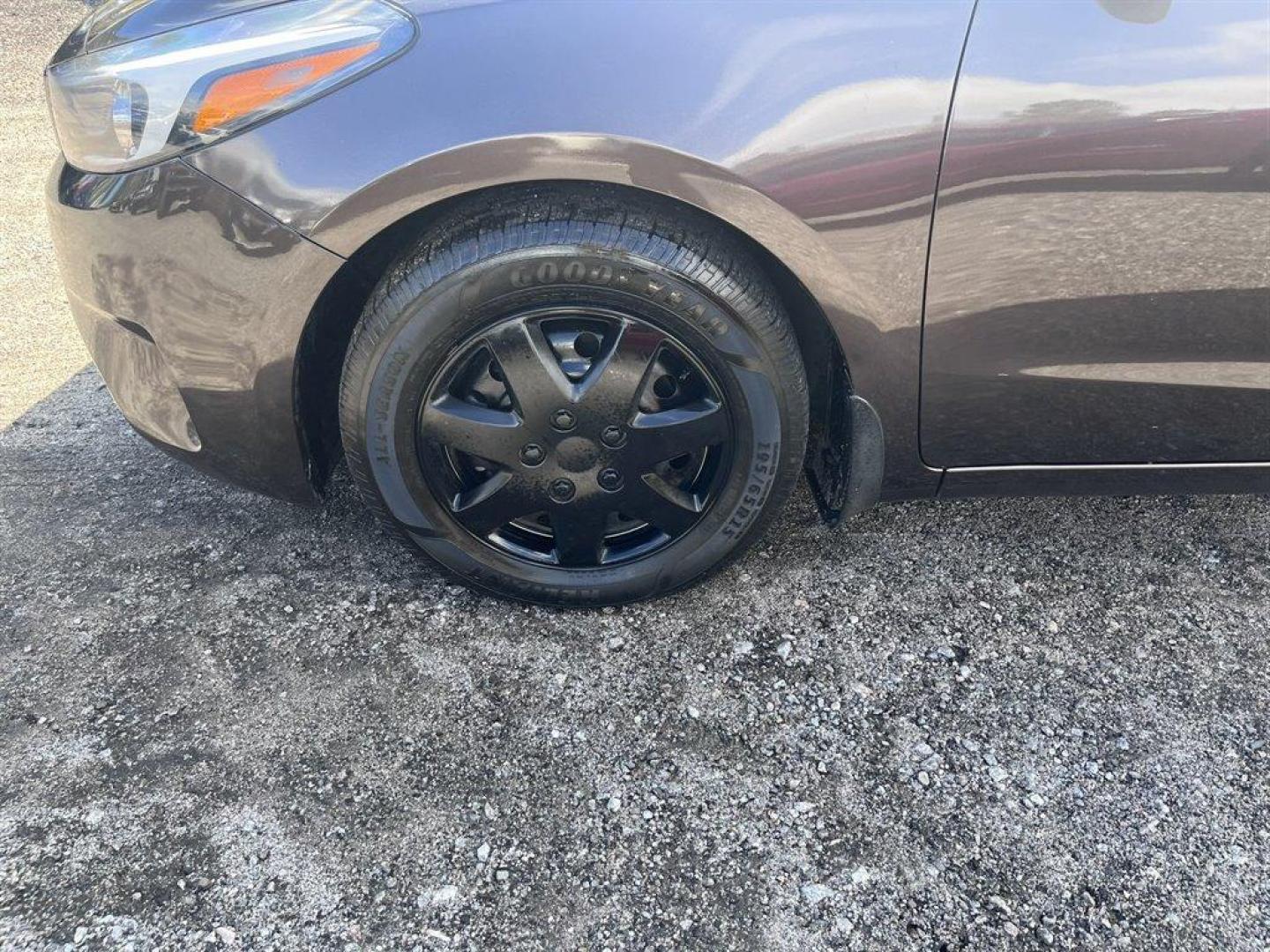 2018 Brown /Black Kia Forte (3KPFK4A75JE) with an 2.0l I-4 MPI Dohc 2.0l engine, Automatic transmission, located at 745 East Steele Rd., West Columbia, SC, 29170, (803) 755-9148, 33.927212, -81.148483 - Special Internet Price! 2018 Kia Forte LX with AM/FM/CD/MP3/SiriusXM Audio System, Remote Keyless Entry, Manual Air Conditioning, Cloth interior, Front Bucket Seats, Rear 60-40 Folding Bench, Powered Windows, Powered Door Locks, Plus More! - Photo#28