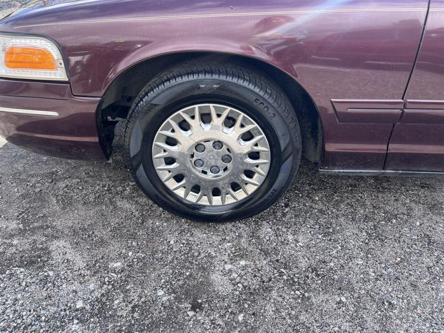 2003 Burgundy /Tan Ford Crown Victoria (2FAFP74W53X) with an 4.6l V8 EFI Sohc 4.6l engine, Automatic transmission, located at 745 East Steele Rd., West Columbia, SC, 29170, (803) 755-9148, 33.927212, -81.148483 - Special Internet Price! 2003 Ford Crown Victoria LX with AM/FM stereo radio, Air conditioning, Split-bench front seat, Leather interior, Powered windows, Powered door locks, Plus more! - Photo#26