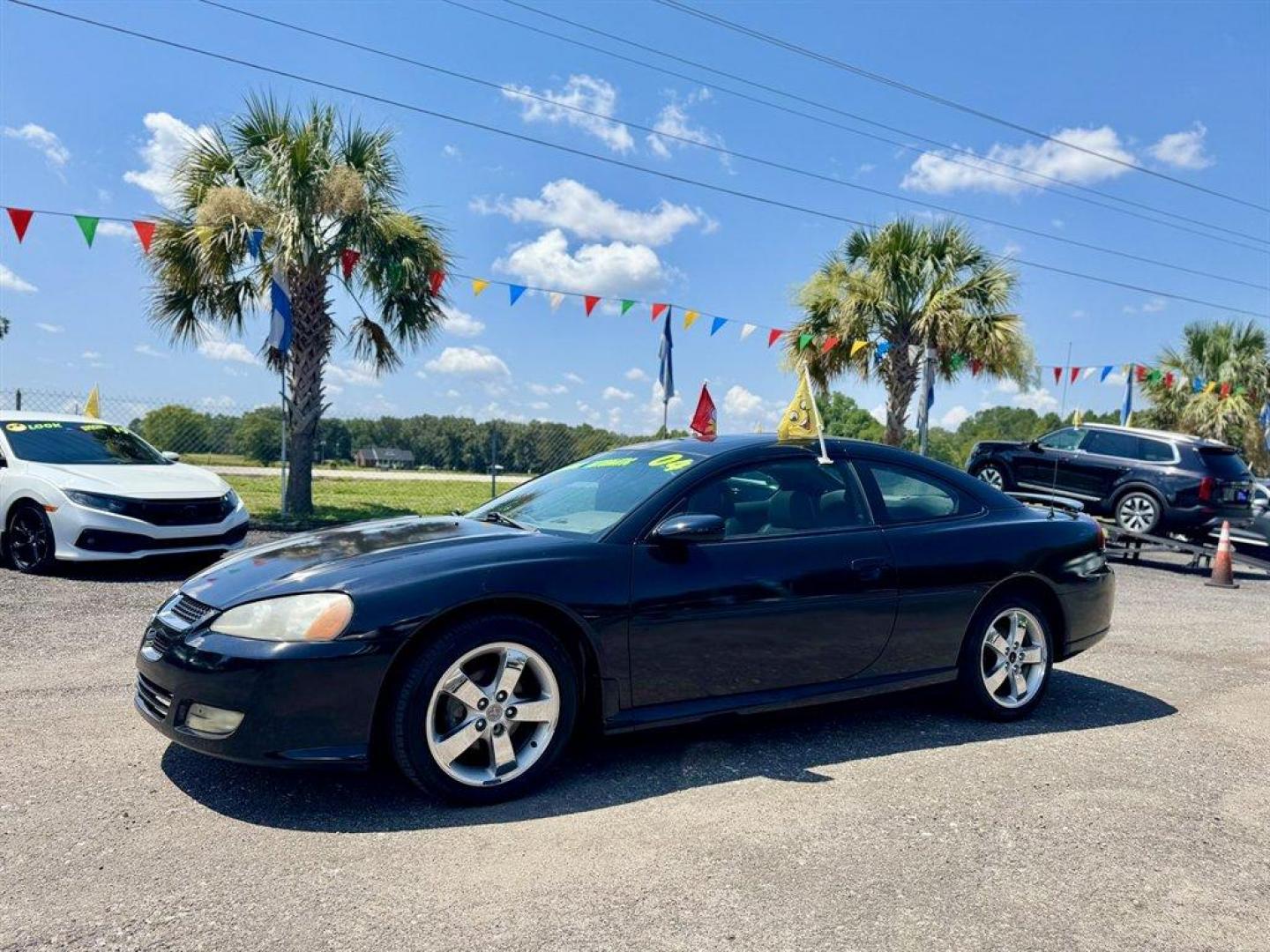 2004 Black /Taupe Dodge Stratus (4B3AG52H94E) with an 3.0l V6 EFI Sohc 3.0l engine, Automatic transmission, located at 745 East Steele Rd., West Columbia, SC, 29170, (803) 755-9148, 33.927212, -81.148483 - Special Internet Price! 2004 Dodge Stratus with AM/FM radio, Cruise control, Sunroof, Leather interior, Powered windows, Powered door locks, Plus more! - Photo#0
