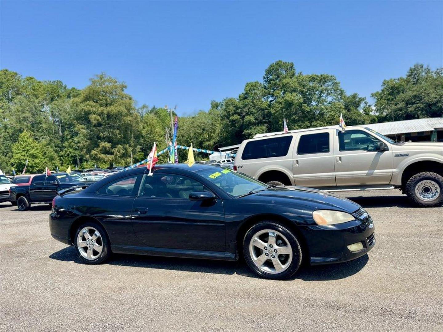 2004 Black /Taupe Dodge Stratus (4B3AG52H94E) with an 3.0l V6 EFI Sohc 3.0l engine, Automatic transmission, located at 745 East Steele Rd., West Columbia, SC, 29170, (803) 755-9148, 33.927212, -81.148483 - Special Internet Price! 2004 Dodge Stratus with AM/FM radio, Cruise control, Sunroof, Leather interior, Powered windows, Powered door locks, Plus more! - Photo#2