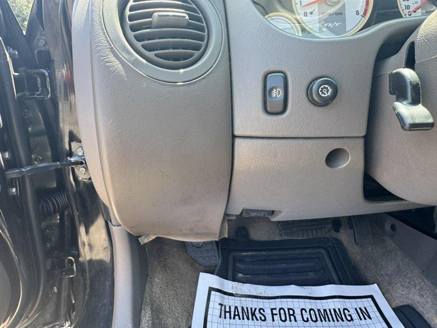 2004 Black /Taupe Dodge Stratus (4B3AG52H94E) with an 3.0l V6 EFI Sohc 3.0l engine, Automatic transmission, located at 745 East Steele Rd., West Columbia, SC, 29170, (803) 755-9148, 33.927212, -81.148483 - Special Internet Price! 2004 Dodge Stratus with AM/FM radio, Cruise control, Sunroof, Leather interior, Powered windows, Powered door locks, Plus more! - Photo#13