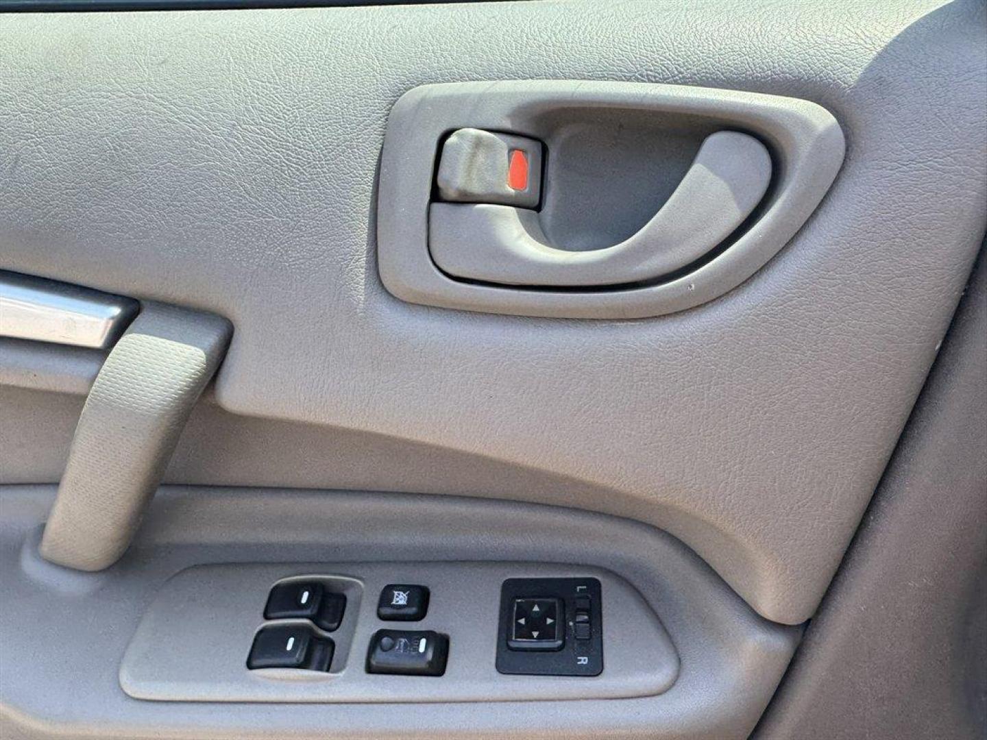 2004 Black /Taupe Dodge Stratus (4B3AG52H94E) with an 3.0l V6 EFI Sohc 3.0l engine, Automatic transmission, located at 745 East Steele Rd., West Columbia, SC, 29170, (803) 755-9148, 33.927212, -81.148483 - Special Internet Price! 2004 Dodge Stratus with AM/FM radio, Cruise control, Sunroof, Leather interior, Powered windows, Powered door locks, Plus more! - Photo#15